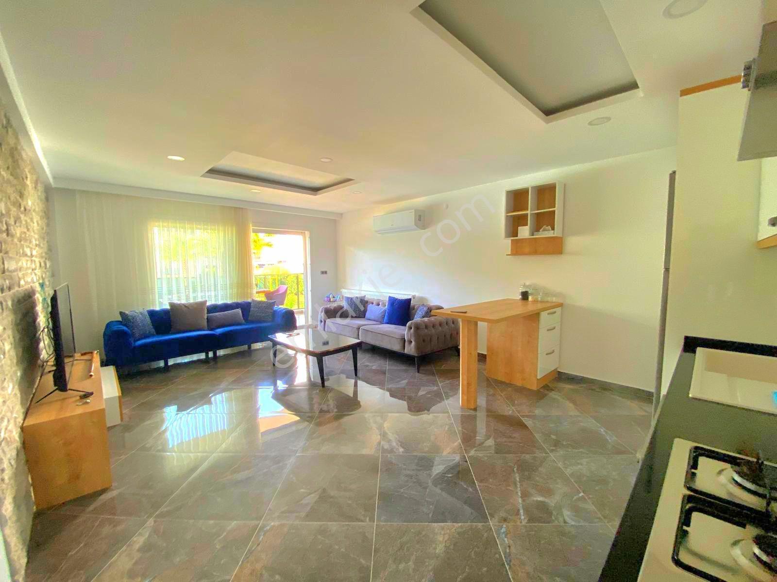 Kuşadasında Havuzlu Sitede Ful Eşyalı Doğalgazlı 2+1 Daire - Görsel 11