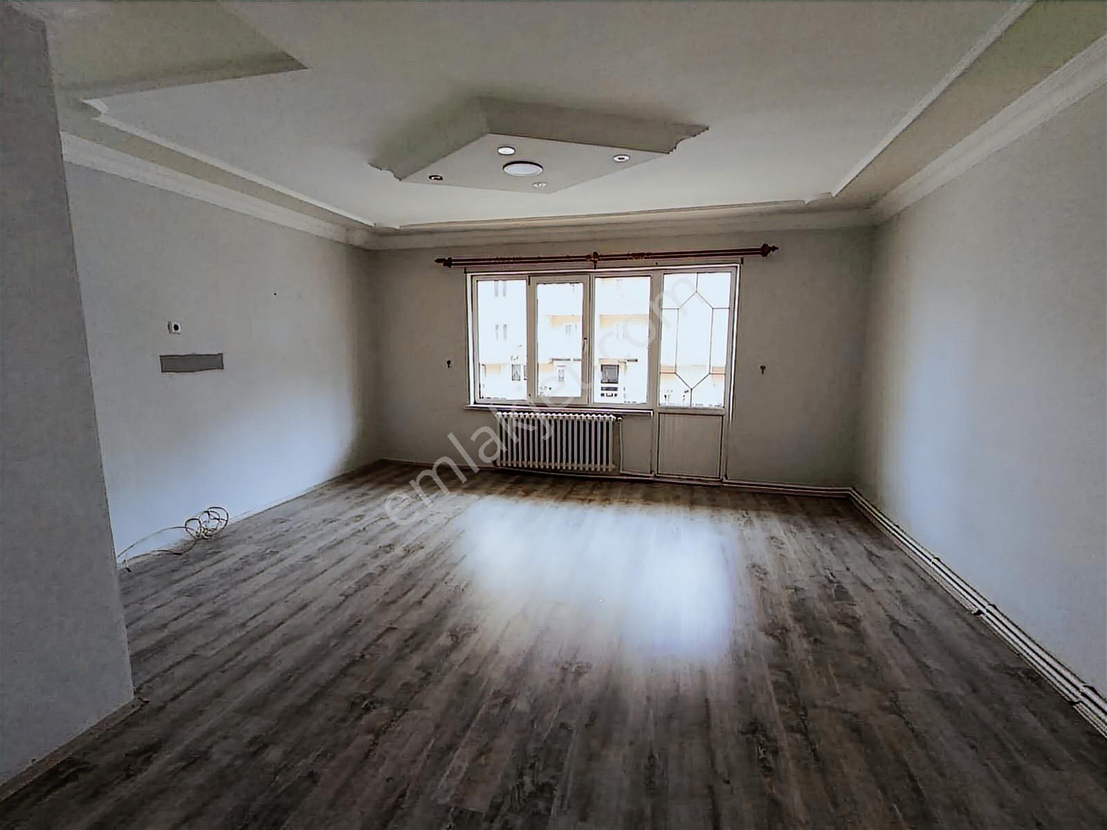 Bahçelievler Mah. Cadde Üzeri 2+1 Asansörlü Daire - Görsel 24