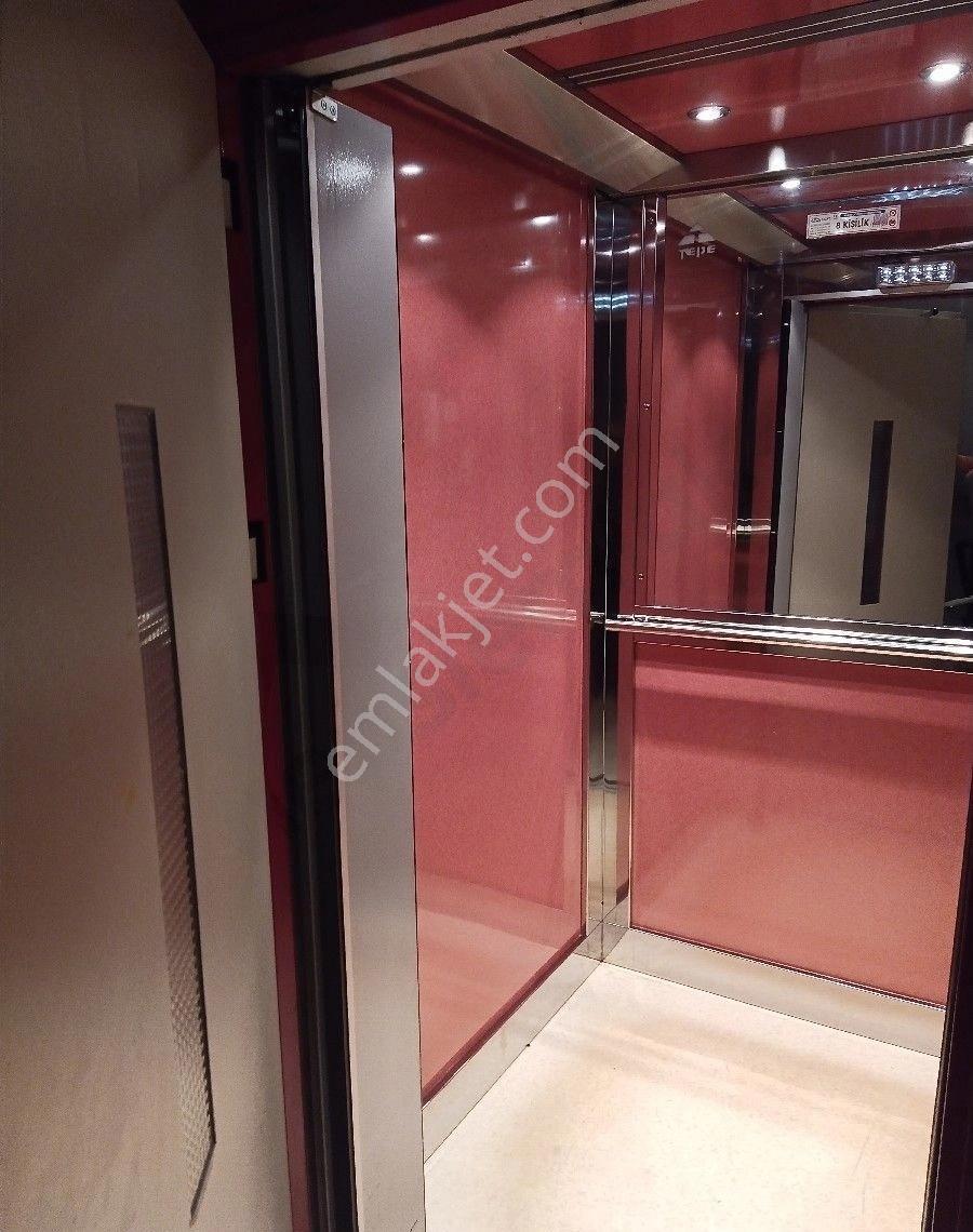 Işıklar Mahallesi'nde Asansörlü /garajlı Kiralık 3+1 Lux Daire - Görsel 26