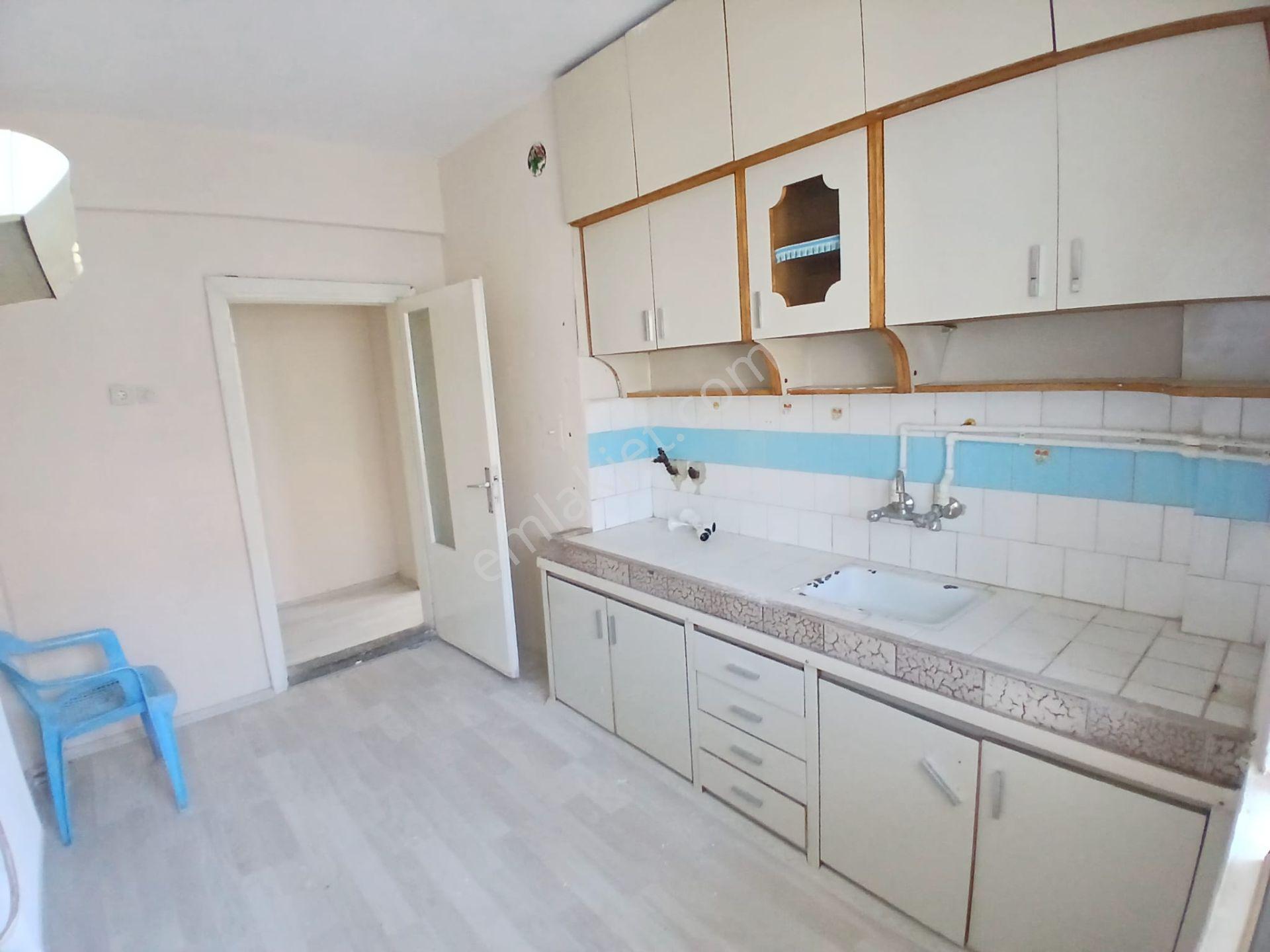 Akçay Emlak'tan Akşehir Stadyum Yanında Kiralık 3+1 Daire