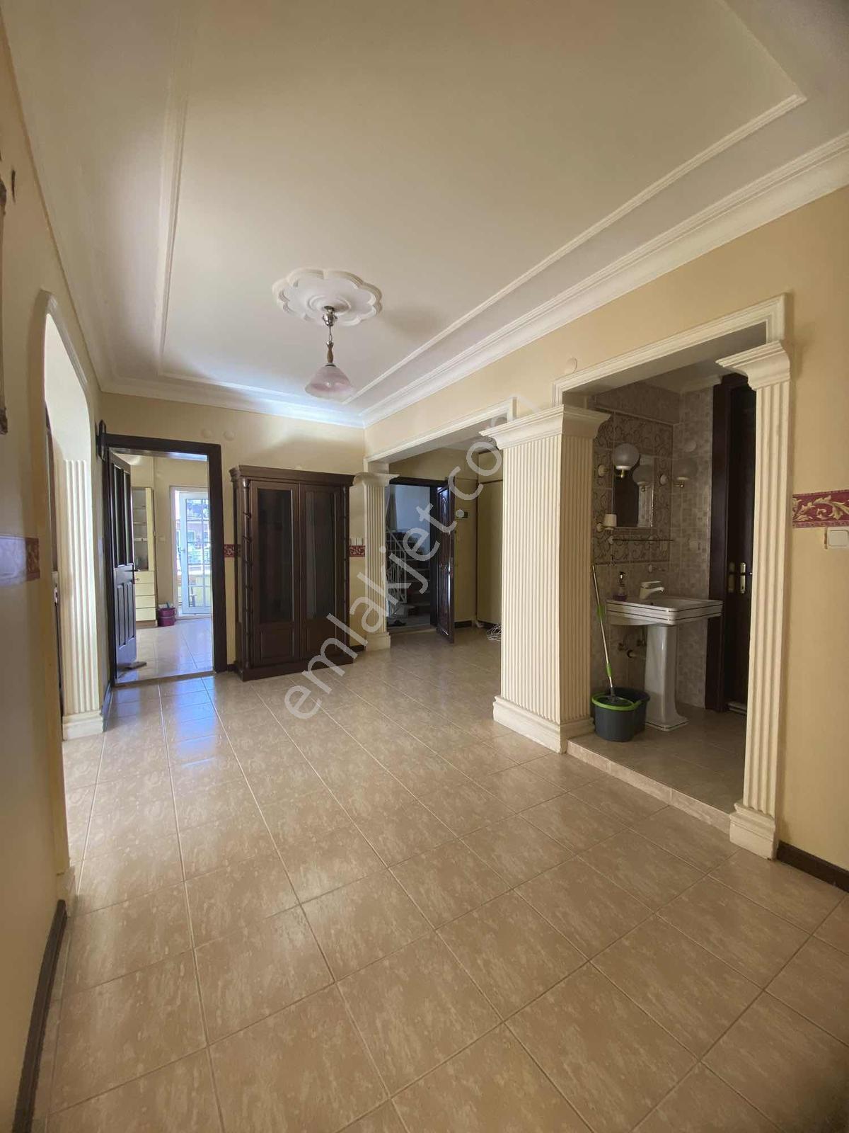 Kaan Emlaktan Kınıklıda 2+1 Kiralık Daire - Görsel 2