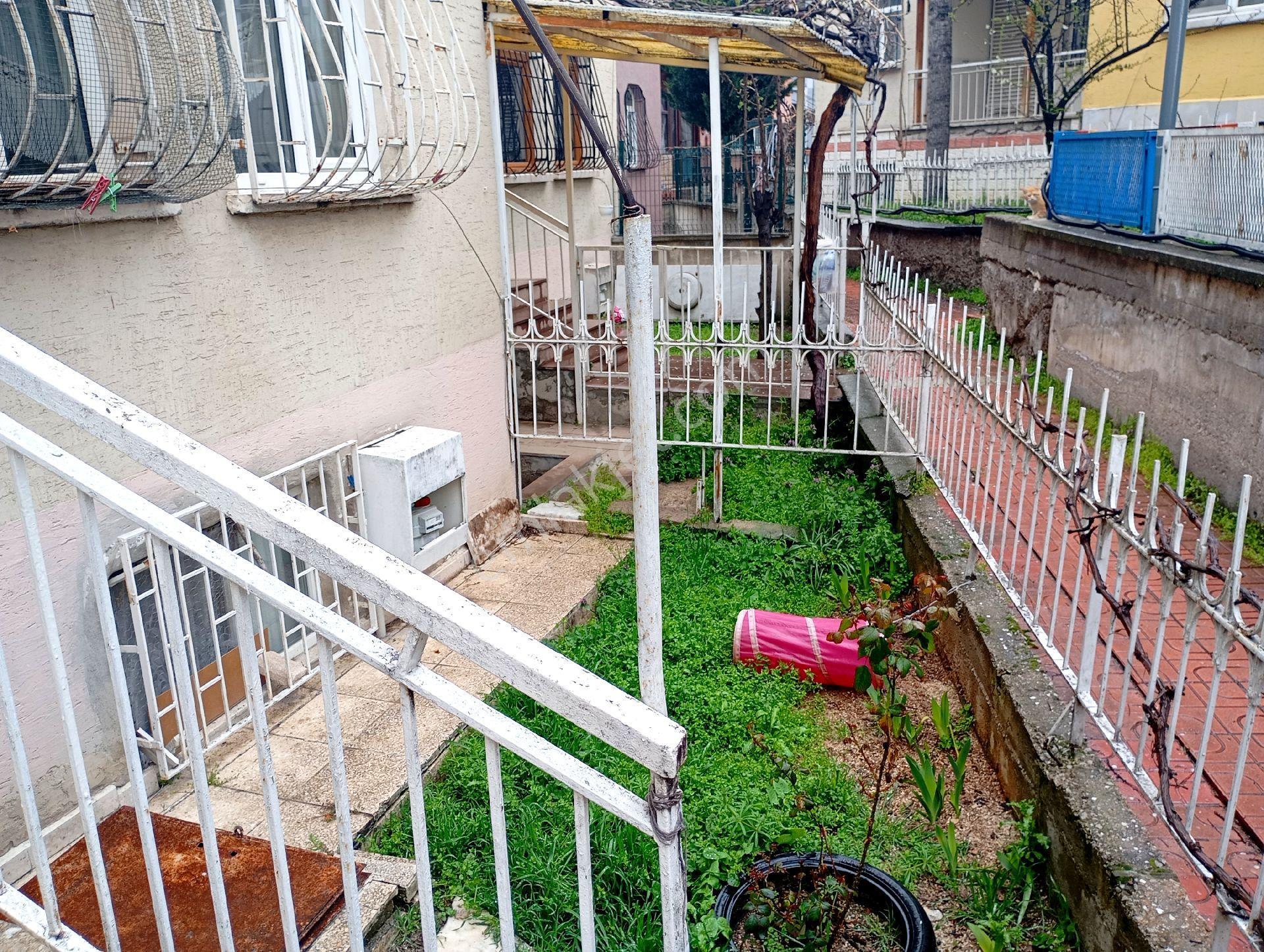 İnönü Mahallesi 60. Yıl Sitesinde Satılık 5+1 Tripleks Villa - Görsel 6