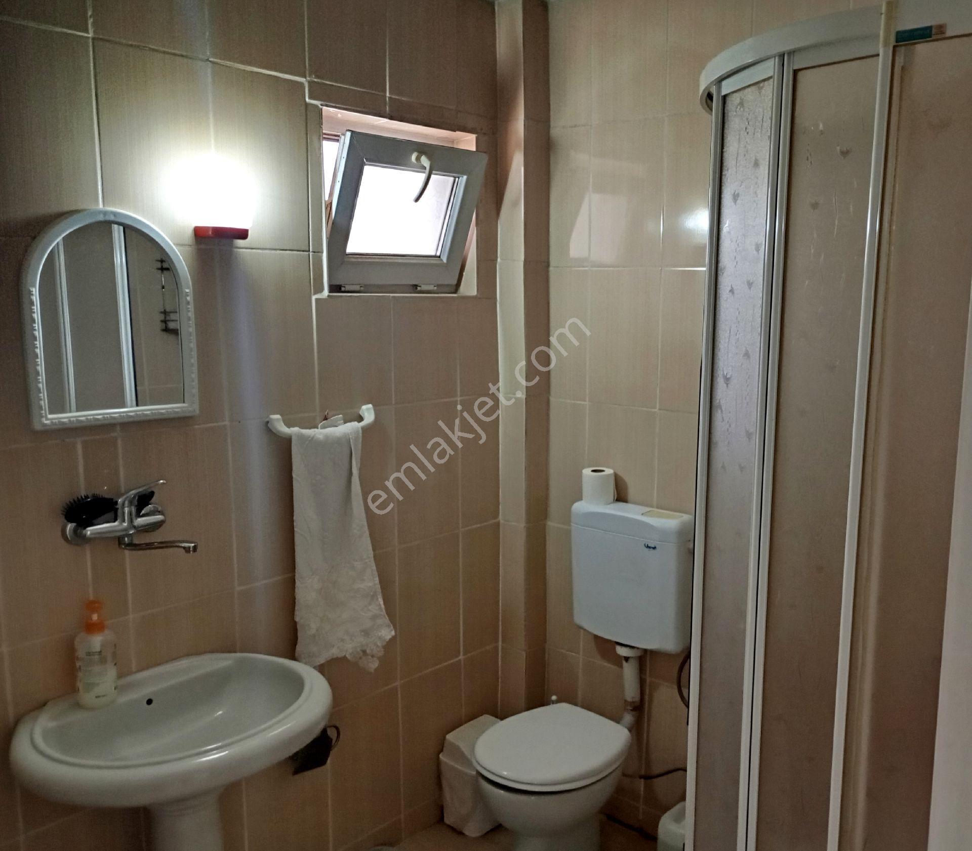 İnönü Mahallesi 60. Yıl Sitesinde Satılık 5+1 Tripleks Villa - Görsel 12