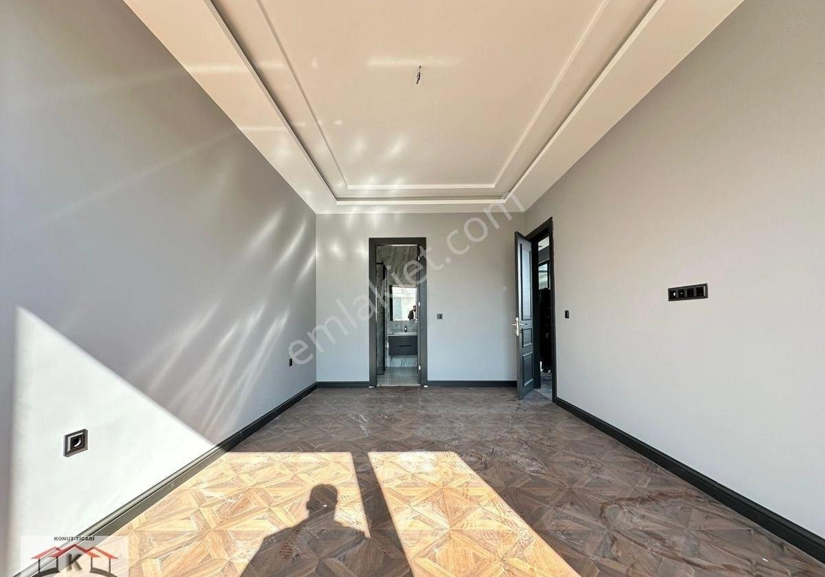 Kuzenler’den 7/24 Güvenlikli Site İçinde Havuzlu Muhteşem Villa - Görsel 16