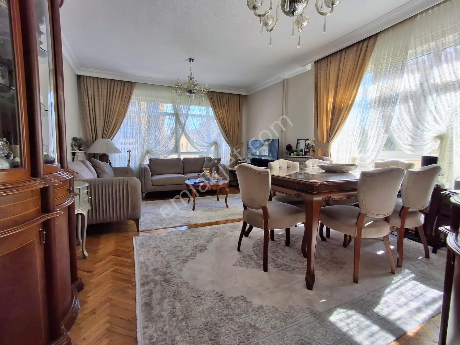 Kuttaş'tan Başkent Hastanesi Ve 7.cadde Arasında 3+1 Yapılı