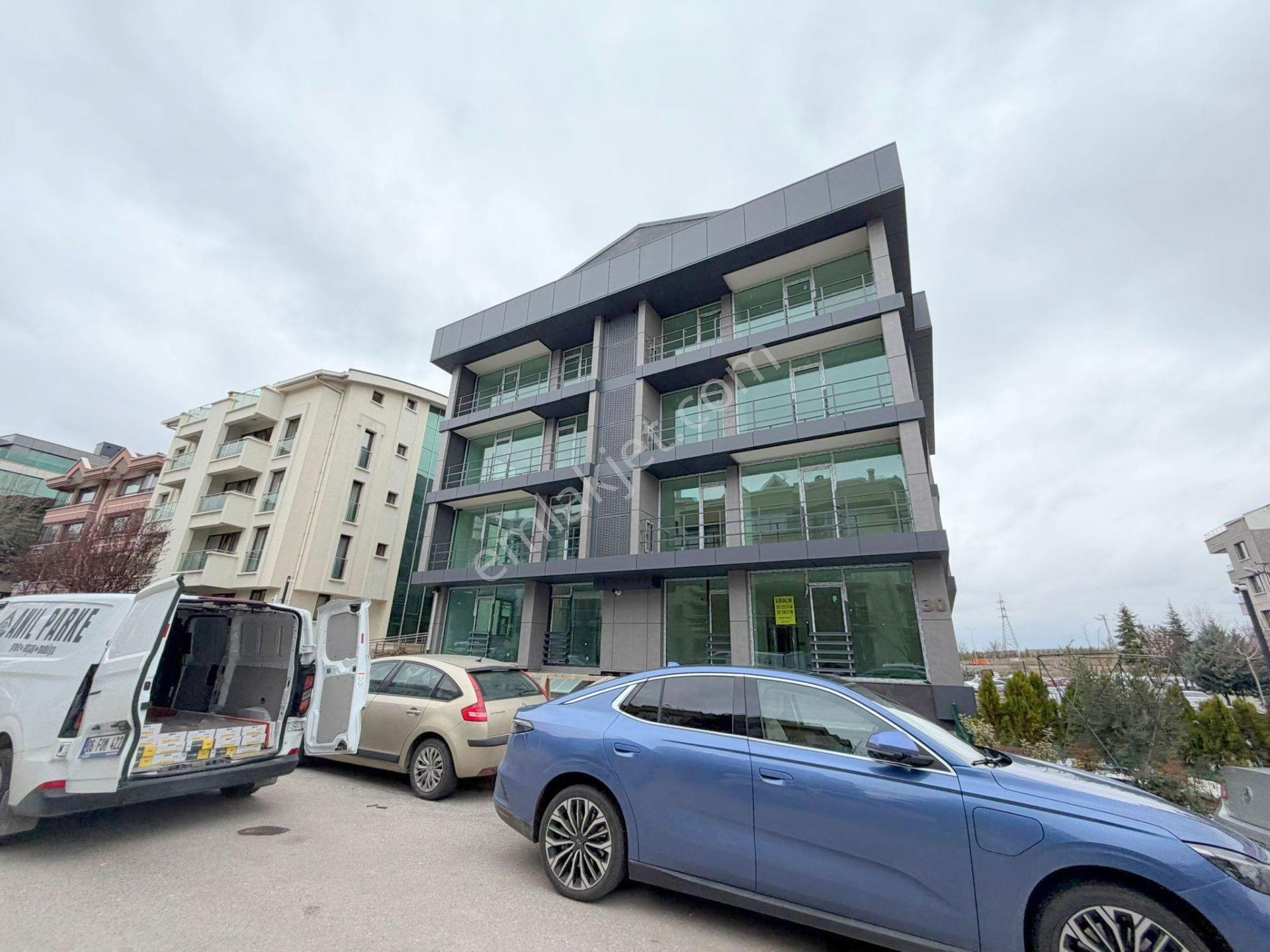 Mustafa Kemal'de Havelsan Yanı 100 M2 Sıfır Köşe Ofis Ön Cephe - Görsel 23