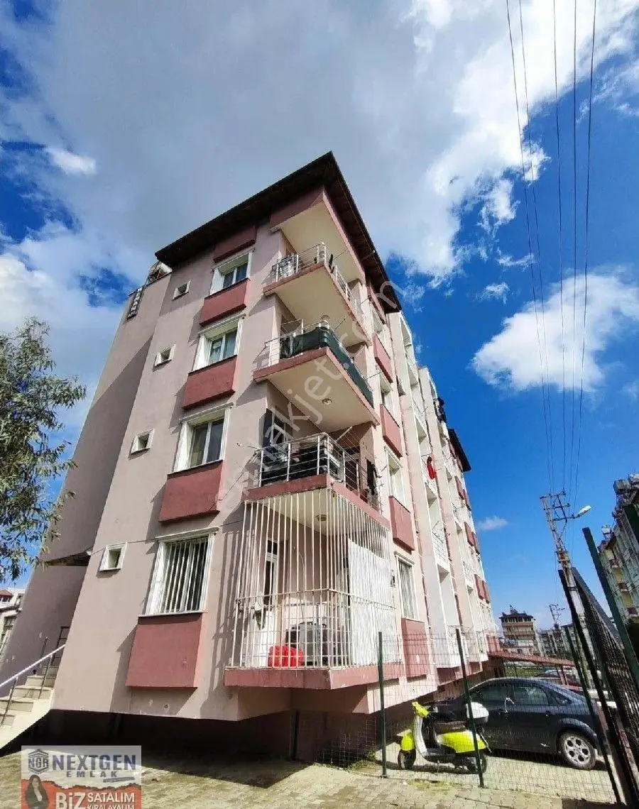 Kampüste Acil Çıkış Kapısına Mira Marketin Dibinde Kiralık 2+1 Klimalı Apart Daire