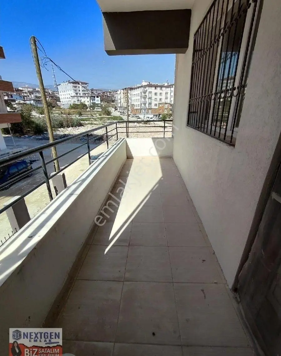 Ufuk Petrol Arkası Saraycıkta Satılık Hem Bölünmüş Dubleks Ve Satılık Yüksek Giriş Kat Daire - Görsel 3