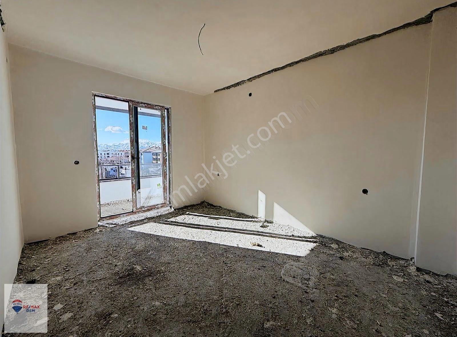 Remax Dem'den Demirkent Mahallesinde Satılık 3+1 Daire - Görsel 6