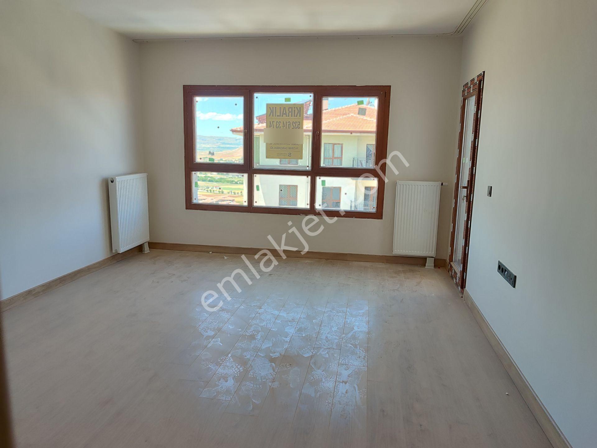 Yemişlik 13.etap Tokide Kiralık 3+1 Sıfır Ara Kat Daire