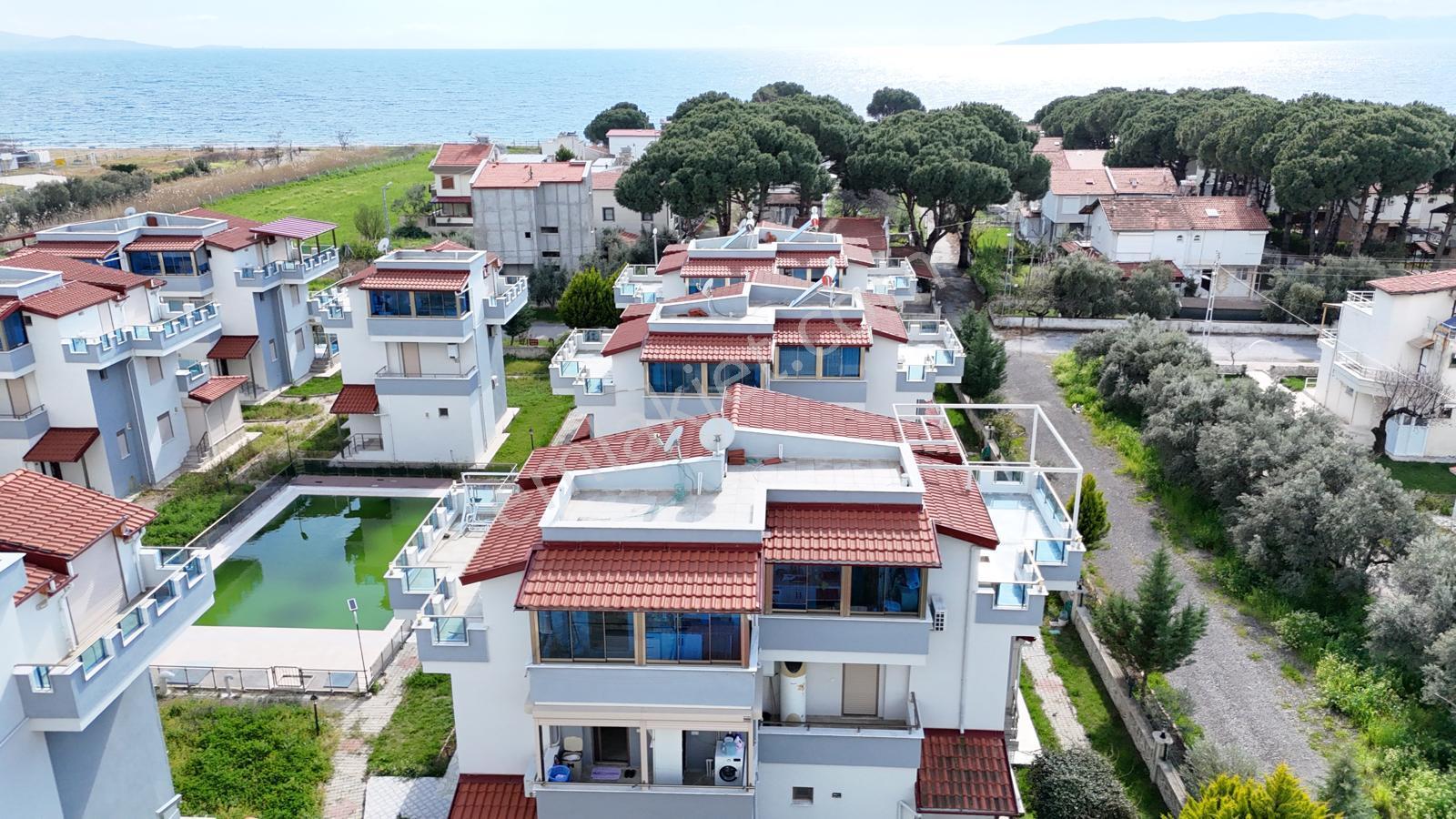 İzmir Dikili Salihleraltında Satılık 3+1 Full Lüks Villa - Görsel 3