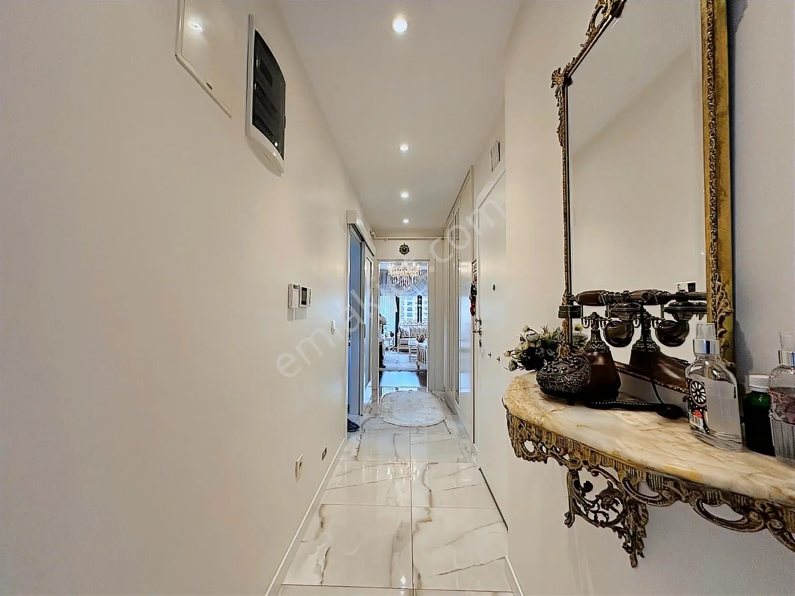 Kozyatağı Central Hospital Civarı Balkonlu Ebev. Banyolu 3+1 - Görsel 3