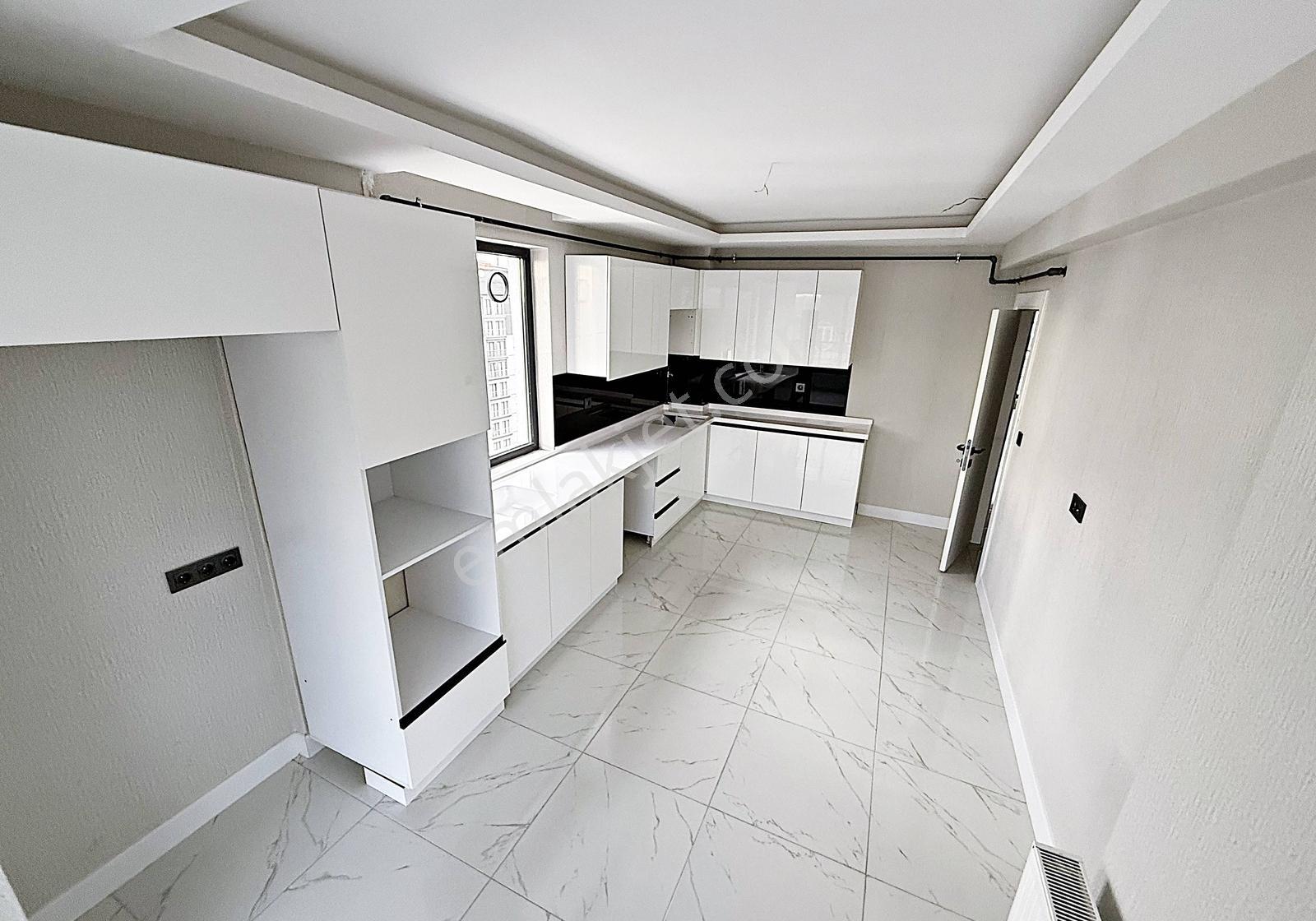 Agen'den Piri Cadde Üzeri Ara Kat Sıfır Full Yapılı 4+1 - Görsel 35