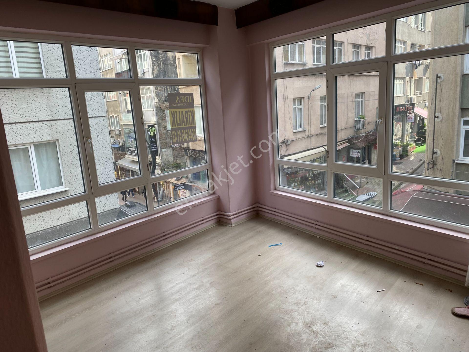 Gazi Cd. Üzeri, Elit Fırın Yakını Köşe Başı, 85 M2, 2+1 Doğalgazlı Kiralık Daire - Görsel 13