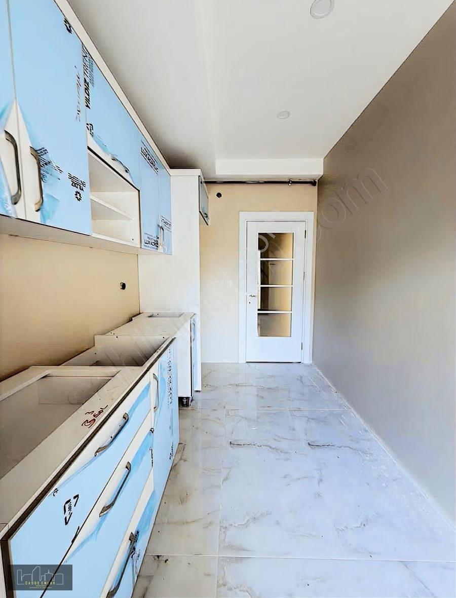 Cadde Emlak Gültepe Mah Metrobüse 5,6 Dk Sıfır 2+1 Ara Kat Daire - Görsel 8