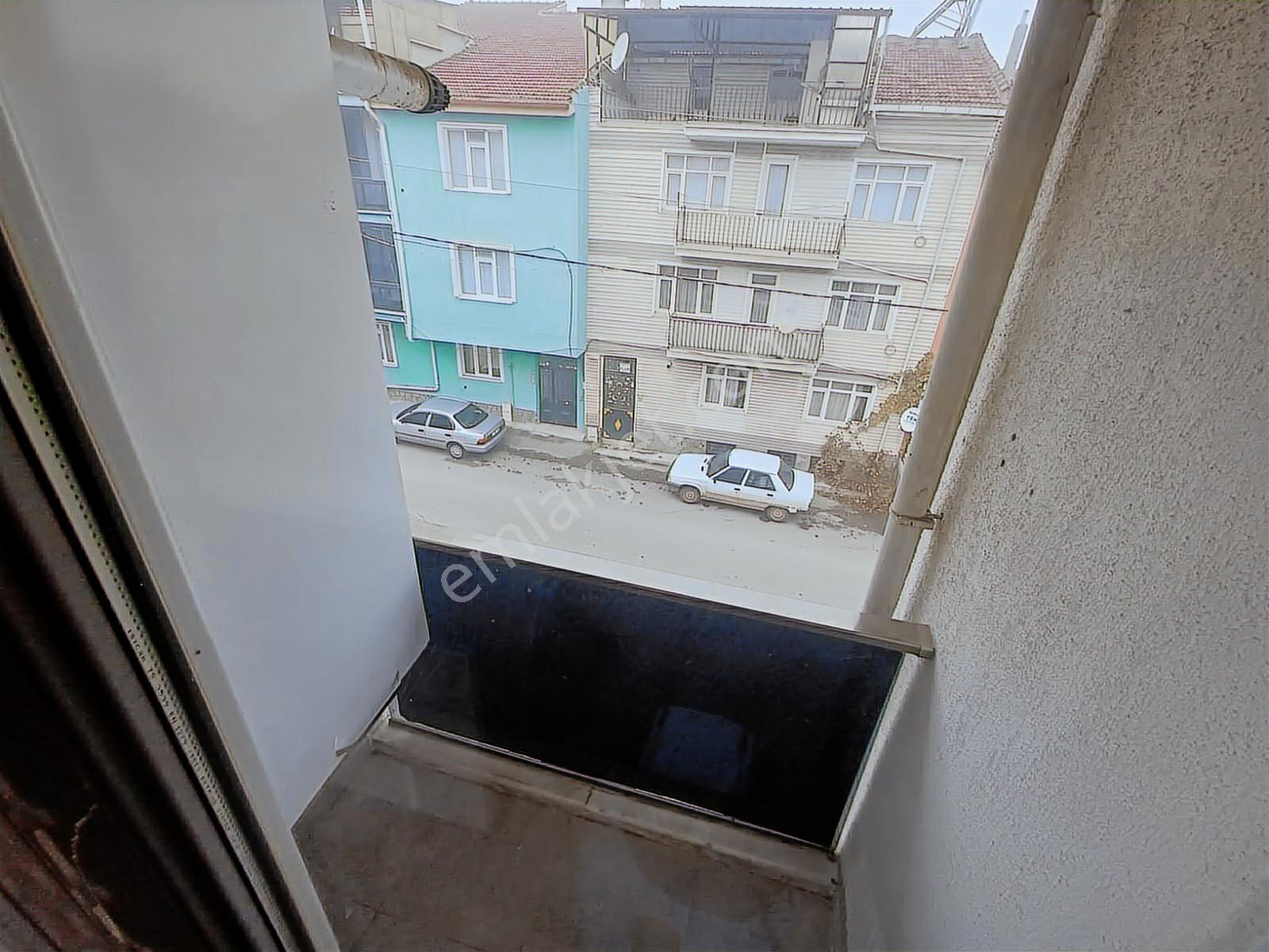 Kolçan Emlak'tan Yunus Emre'de Cadde Üzeri Kiralık 2+1 Daire - Görsel 3