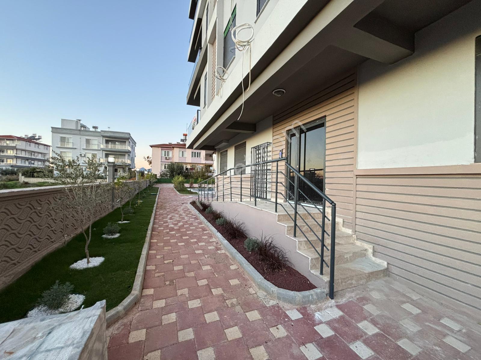 Usta Gayrimenkul'den Sıfır Kiralık 2+1 Havuzlu Daire - Görsel 3