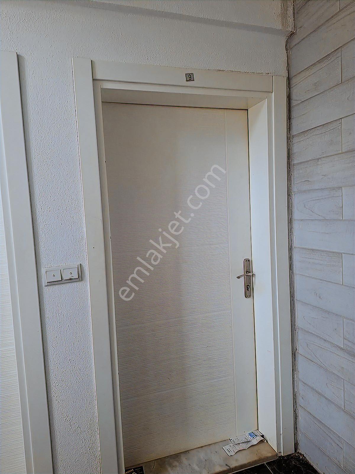 Usta Gayrimenkul'den Üniversite Yakınında Eşyalı 1+1 Daire - Görsel 2