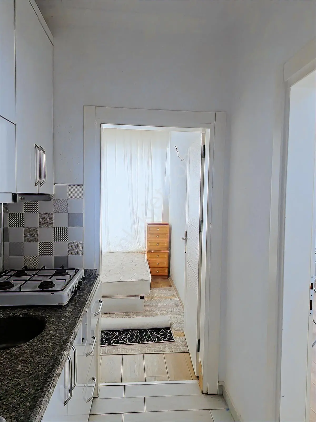Usta Gayrimenkul'den Üniversite Yakınında Eşyalı 1+1 Daire - Görsel 5