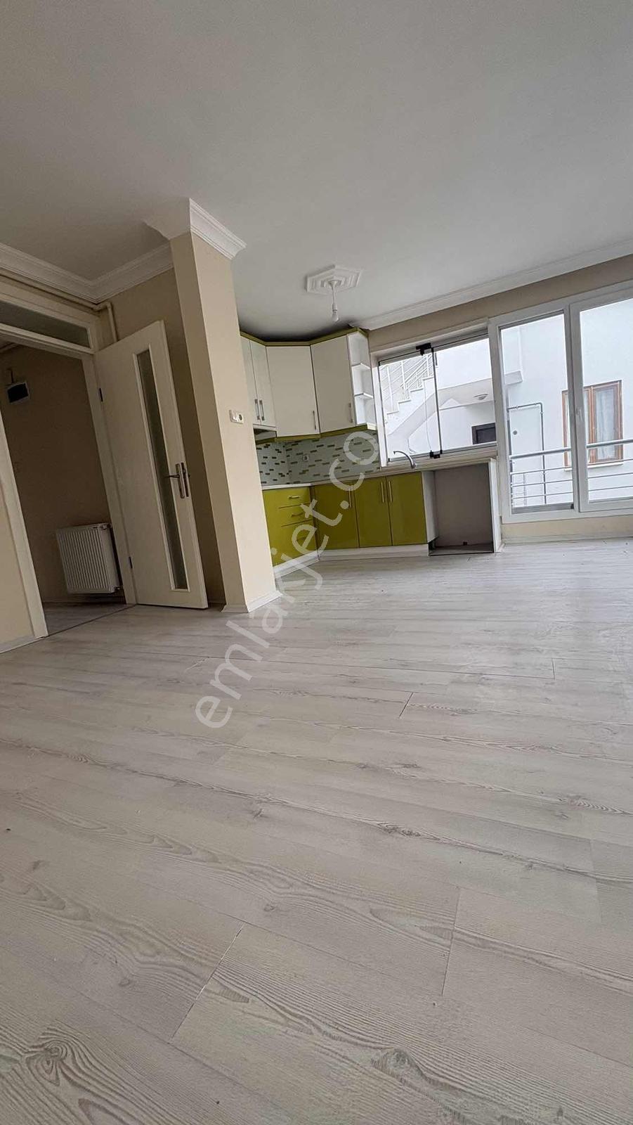Onmax'tan Öğretmenler Mahallesinde Satılık 70 M2 Geniş 1+1 Daire - Görsel 2
