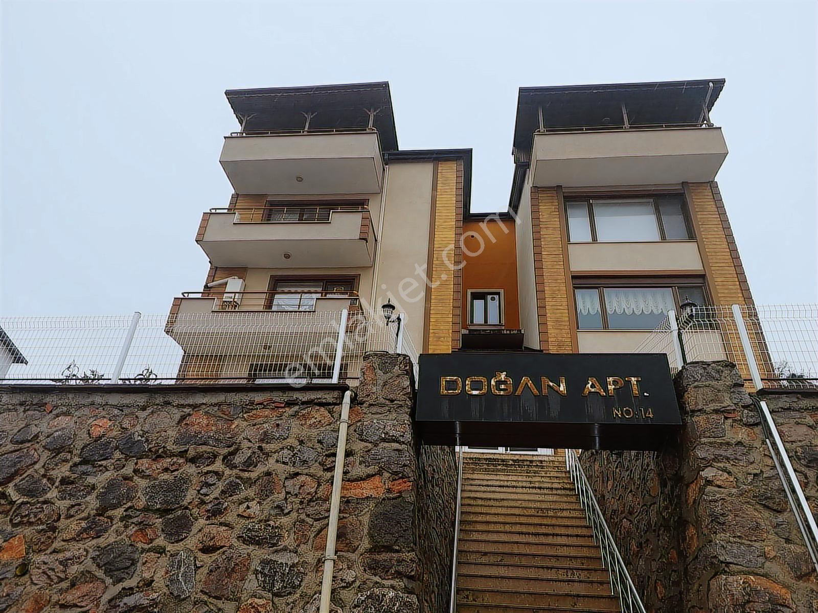 Lidya'dan Kocaeli Gölcük Topçular'da Satılık Lüks Çatı Dubleks