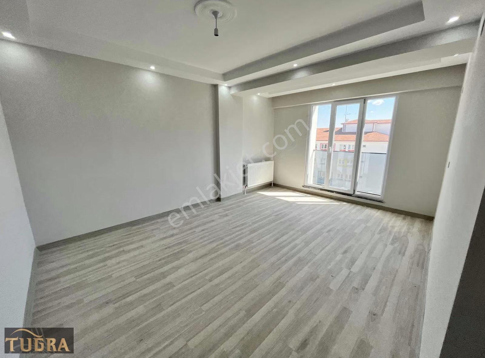 Tuğradan Hatip'de Site İçinde Sıfır 2+1 Ön Cephe Satılık Daire - Görsel 14