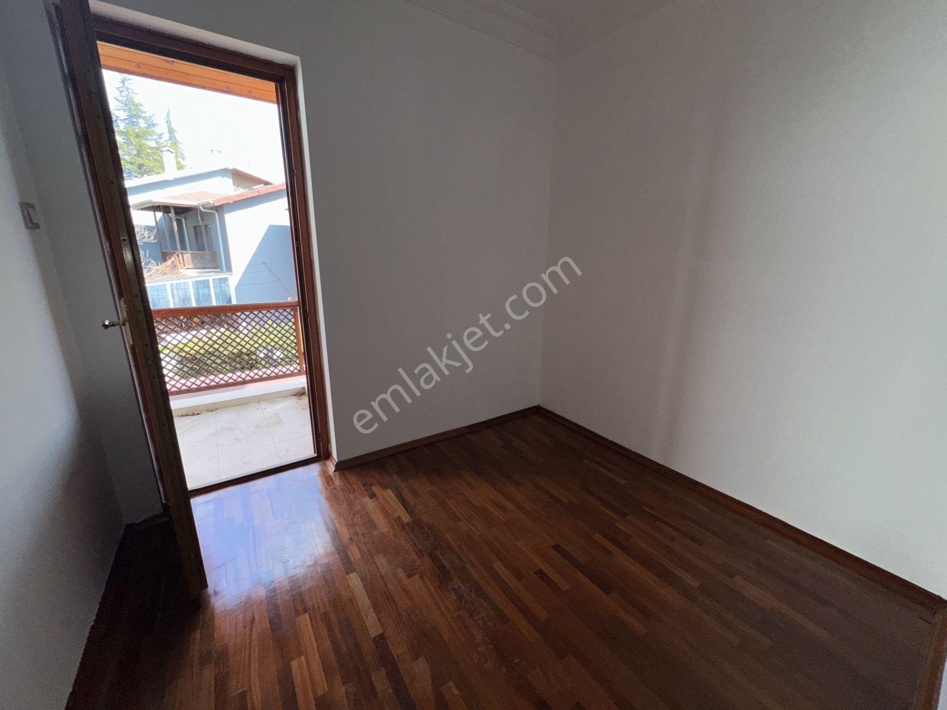 Koru Mah Yeşilkent Sit 5+1 Müstakil Bahçeli 360m2 Villa - Görsel 31