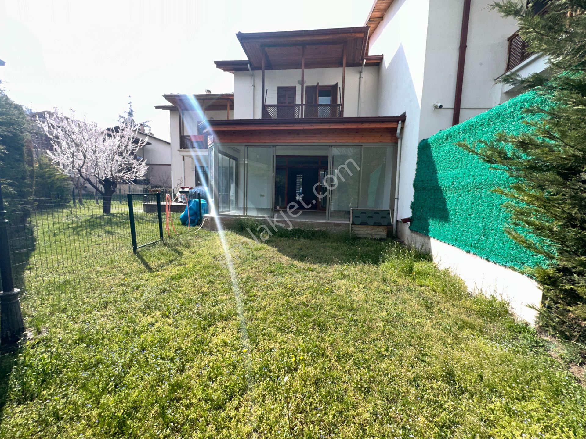 Koru Mah Yeşilkent Sit 5+1 Müstakil Bahçeli 360m2 Villa - Görsel 3