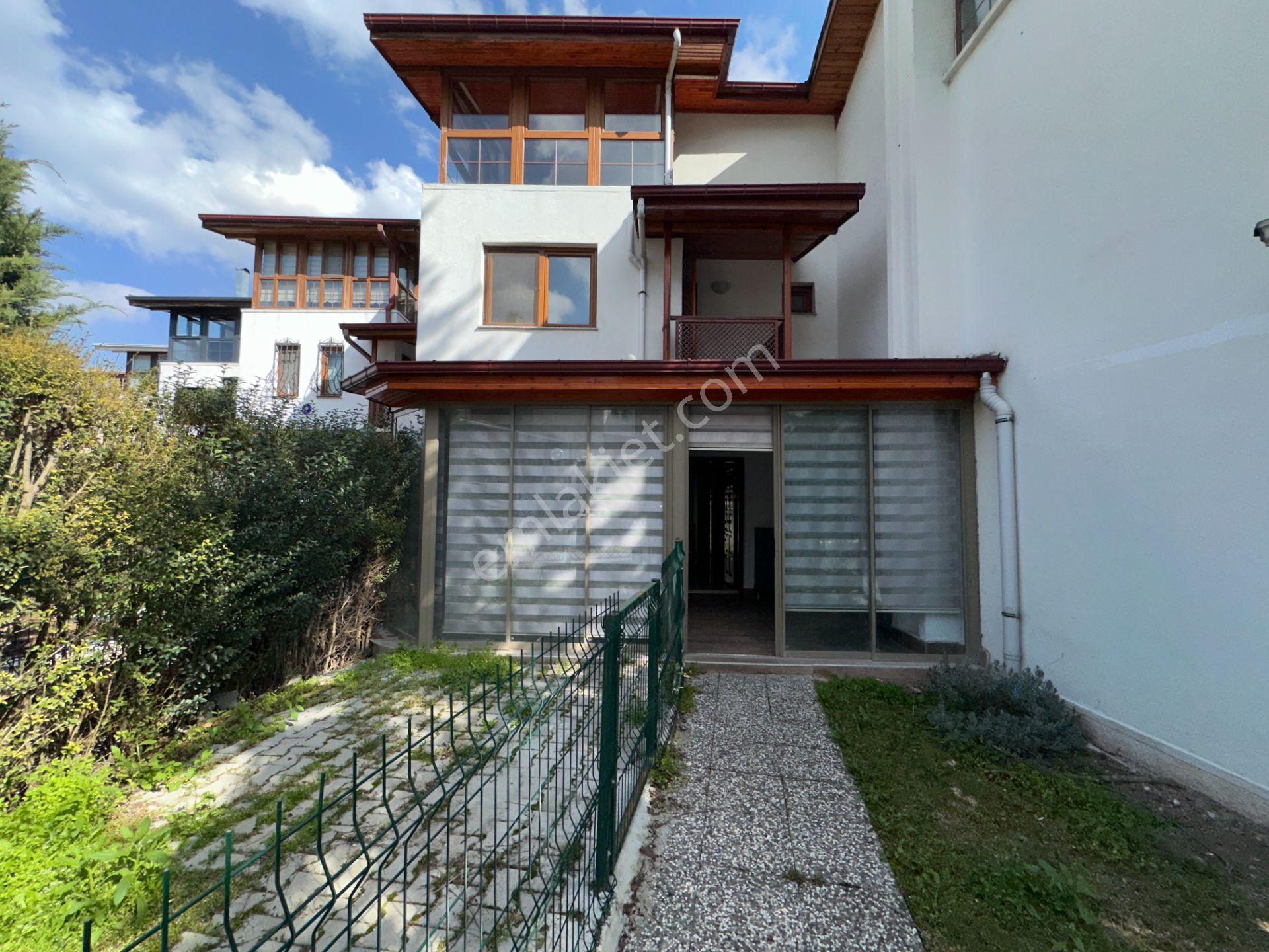 Koru Mah Yeşilkent Sit 5+1 Müstakil Bahçeli 360m2 Villa - Görsel 2