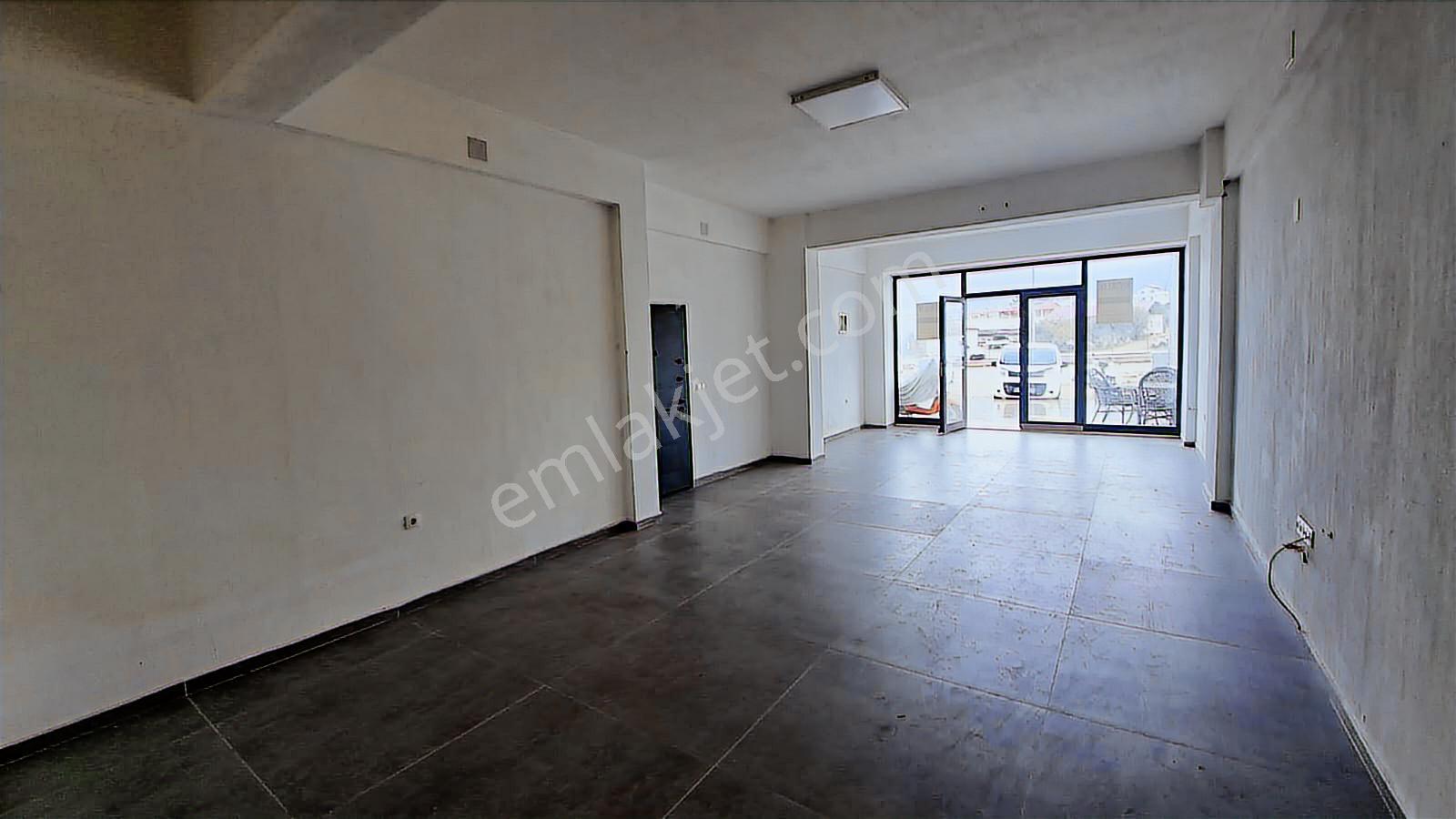 Stoptan Çevreyolu Yüksek Tavanlı 80m² Kiralık İşyeri - Görsel 9