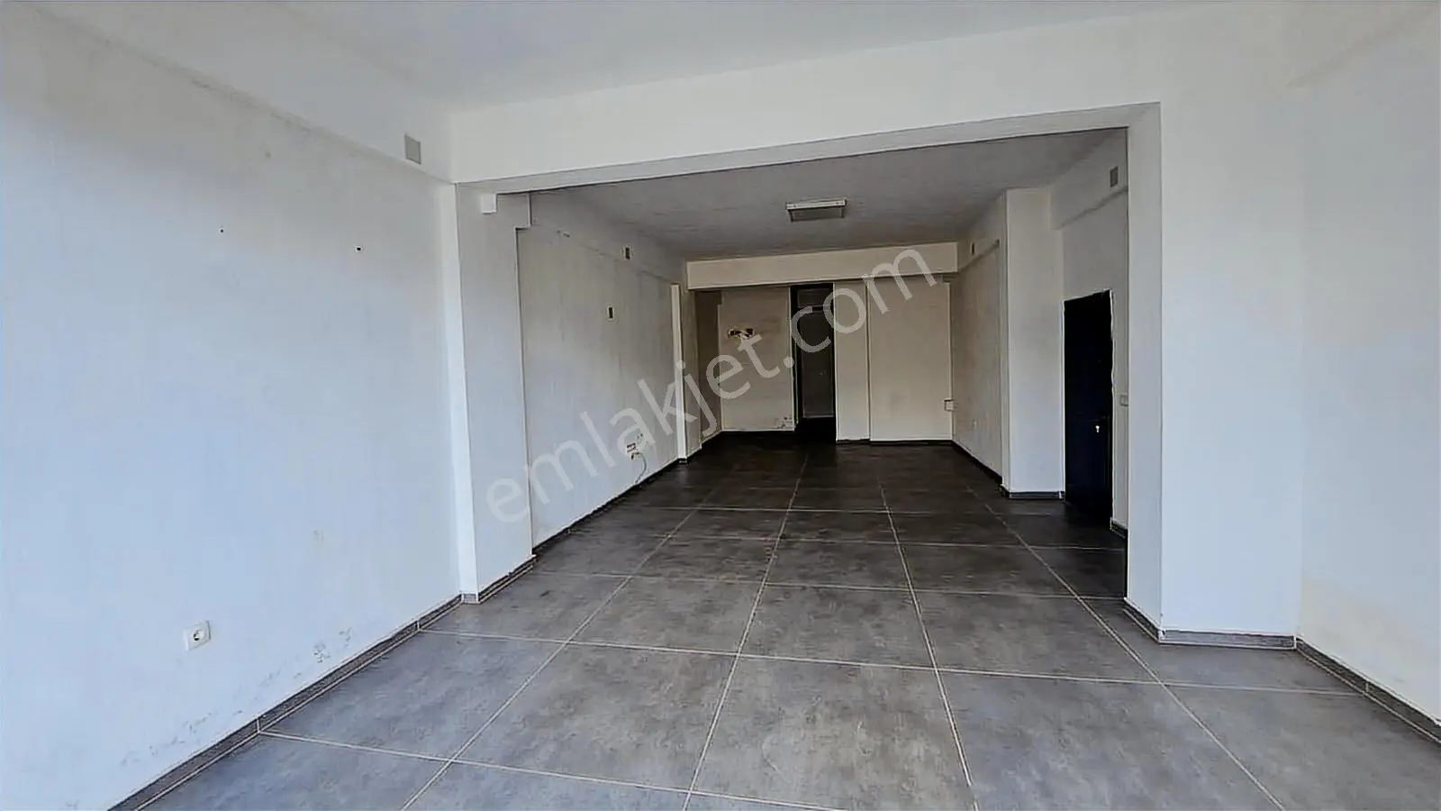 Stoptan Çevreyolu Yüksek Tavanlı 80m² Kiralık İşyeri - Görsel 2
