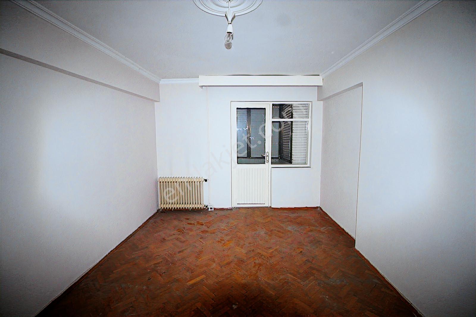 Altıparmak'ta Cadde Üstü Geniş 3+1 Kiralık - Görsel 19