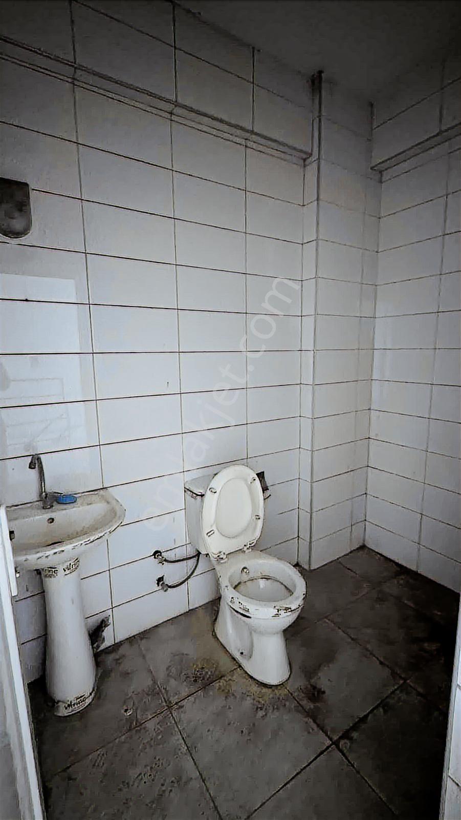 Metrekare Emlak' Tan 180 M2 Önü Açık Kiralık Dükkanlar - Görsel 2
