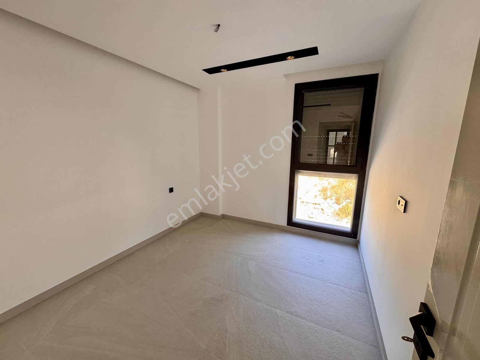 Kuşadasında Nezih Site İçinde Deniz Manzaralı Satılık Daireler - Görsel 23