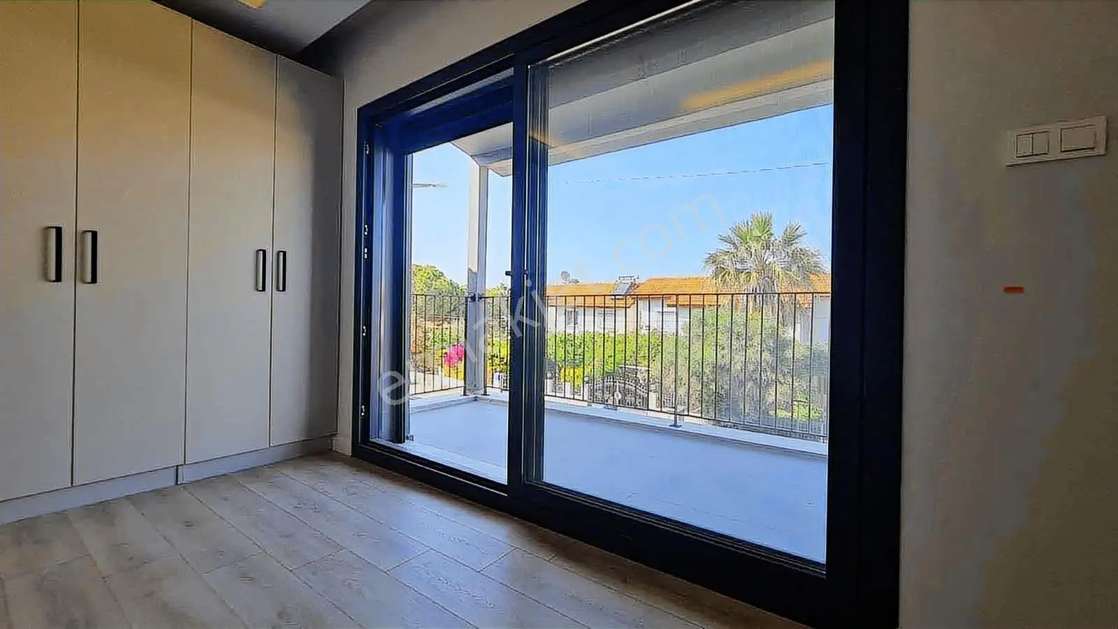 Çeşme Ilıca Satılık Müstakil 4+1 Özel Havuzlu Villa - Görsel 3