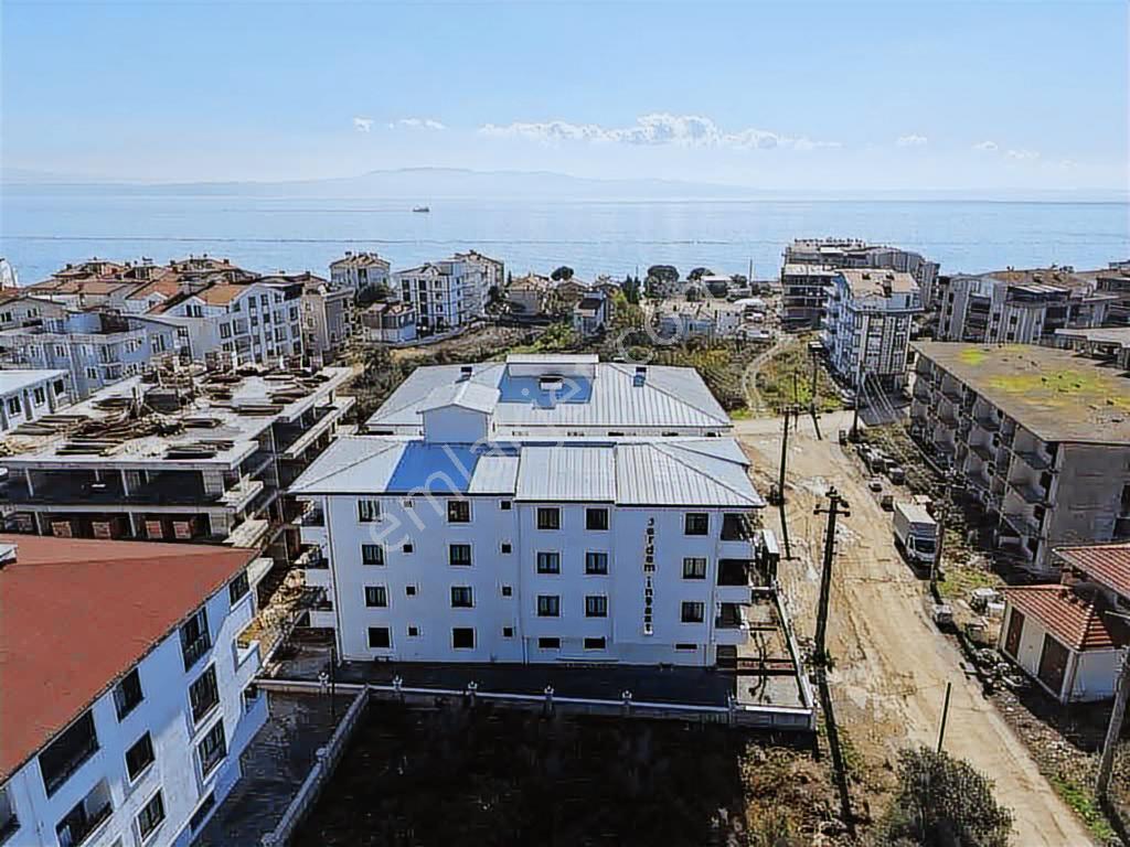 Yalova Armutluda Denize Yürüme Mesafesinde Satılık 2+1 Daire