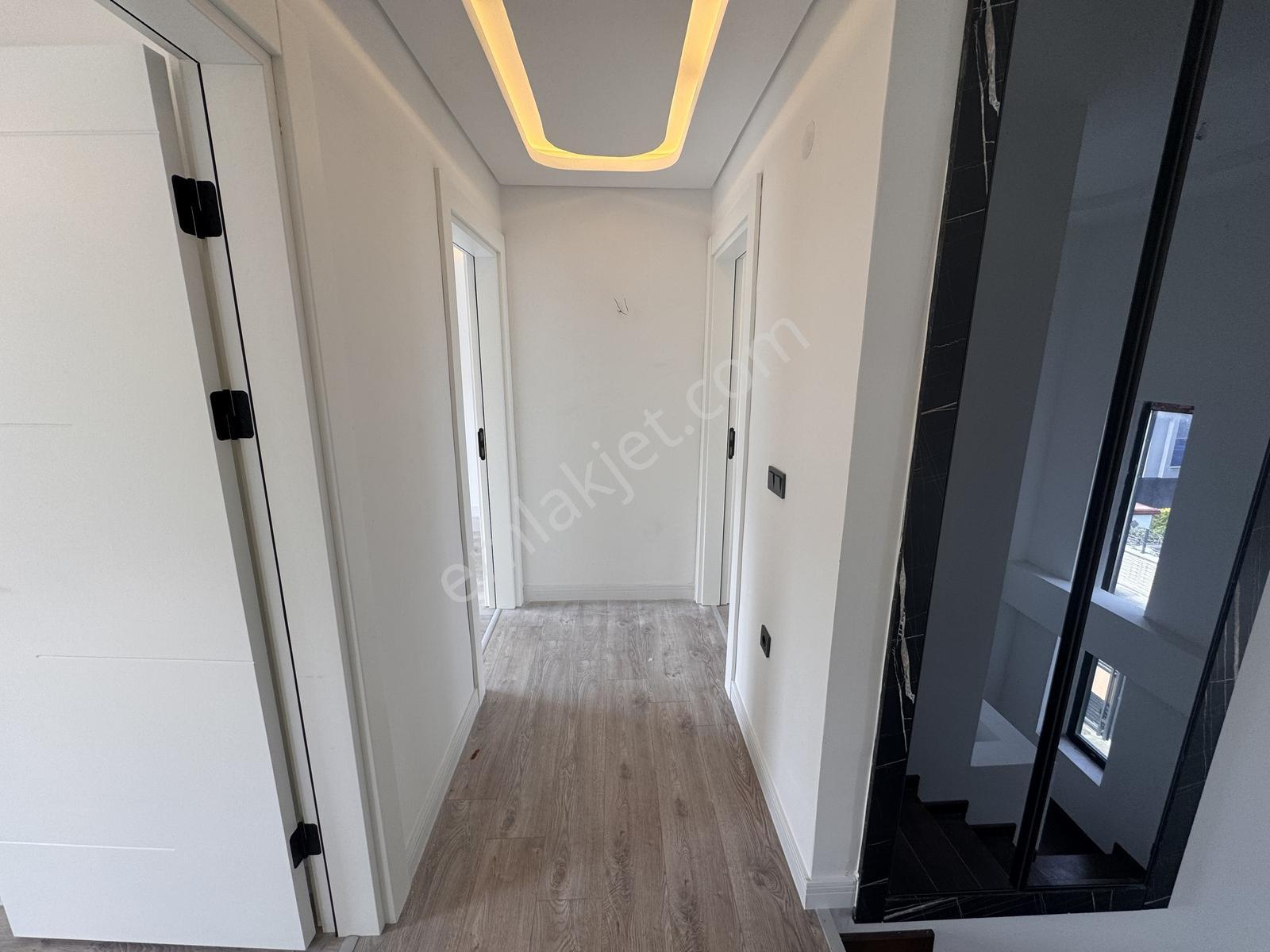 Kuşadası Avm Bölgesinde Satılık 3+1 Sıfır Satılık Villa - Görsel 22