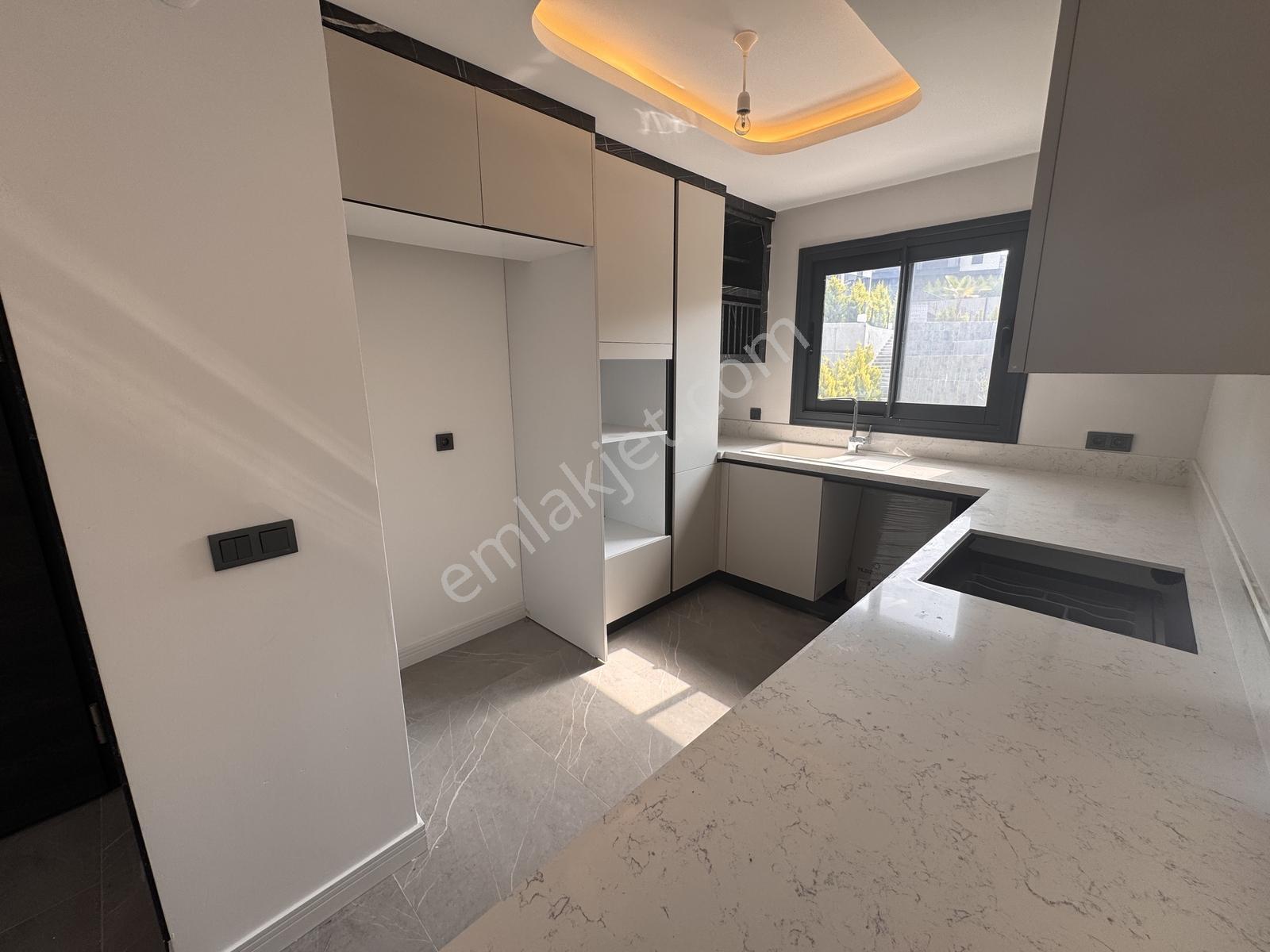 Kuşadası Avm Bölgesinde Satılık 3+1 Sıfır Satılık Villa - Görsel 24