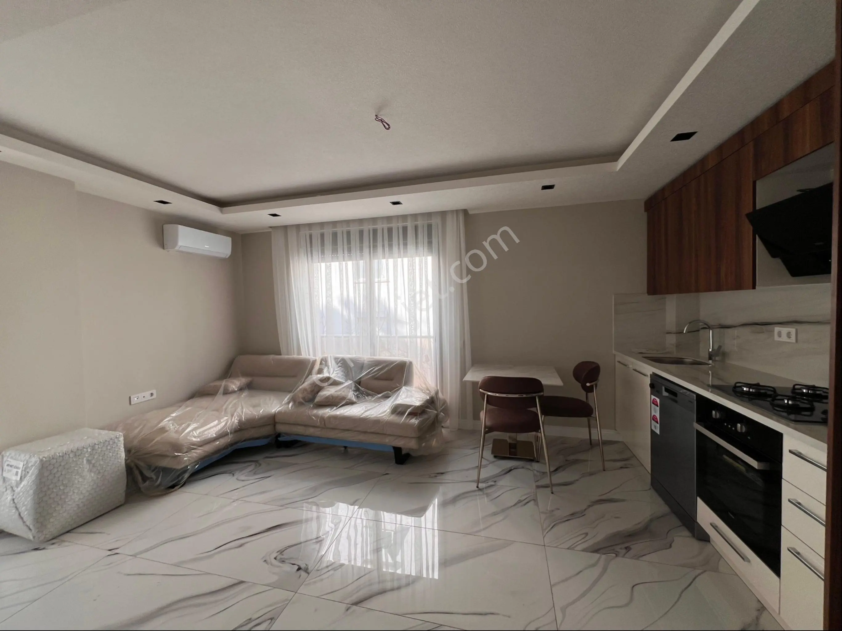 Antalya Konyaaltı Sıfır Bınada Sıfır Eşyalı Katta Çok Genış Salon Ve Odaya Sahıp Fırsat 1 + 1 Daıre - Görsel 2