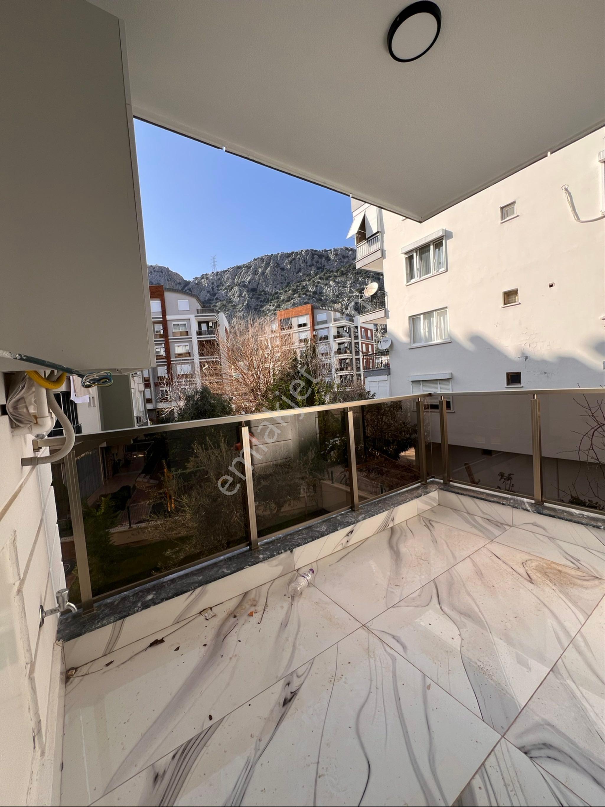 Antalya Konyaaltı Sıfır Bınada Sıfır Eşyalı Katta Çok Genış Salon Ve Odaya Sahıp Fırsat 1 + 1 Daıre - Görsel 12