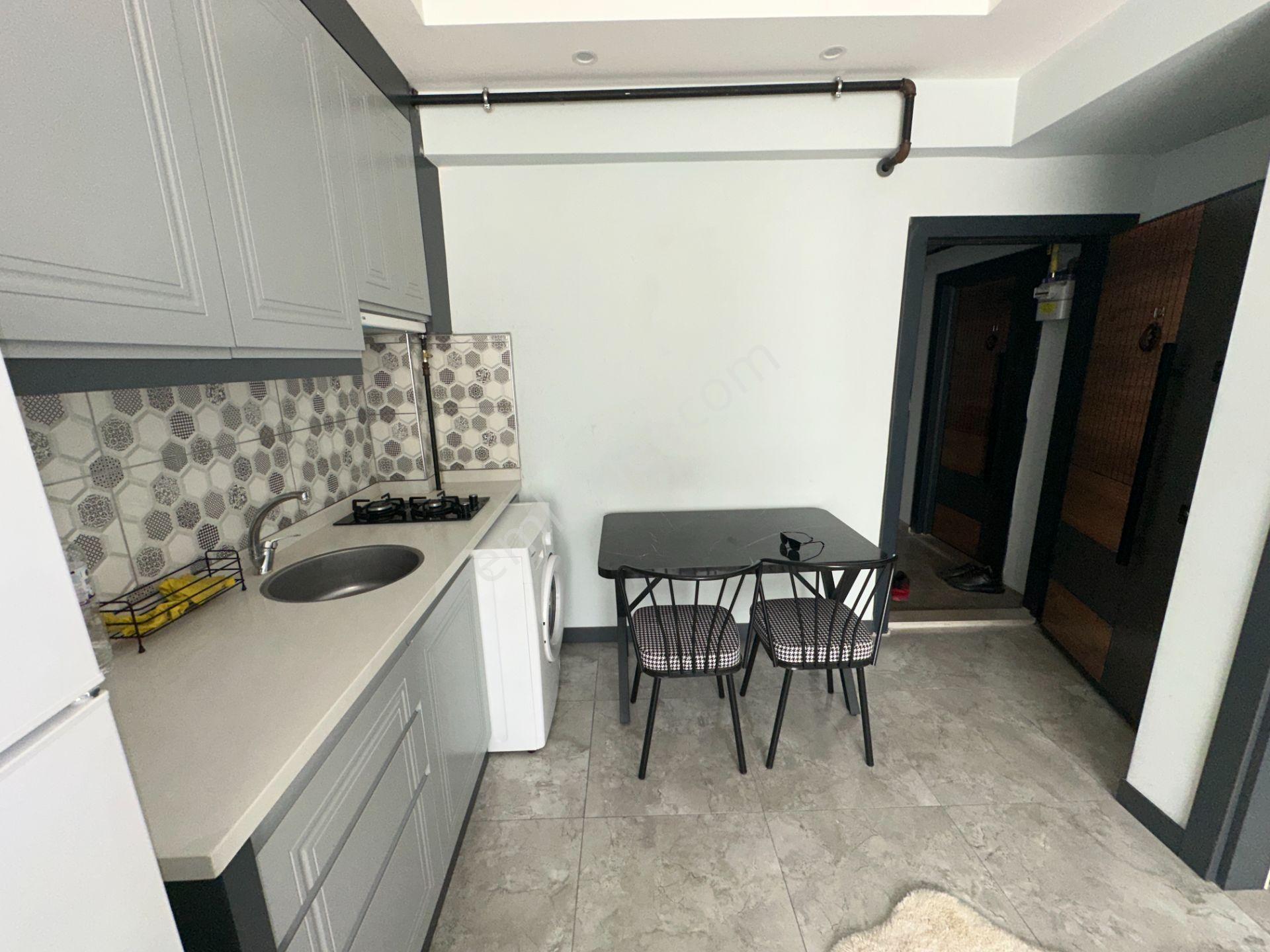 Çınara Yakın Yeni Bina Eşyalı Kiralık 1+1 Kombili Ara Kat Daire - Görsel 6