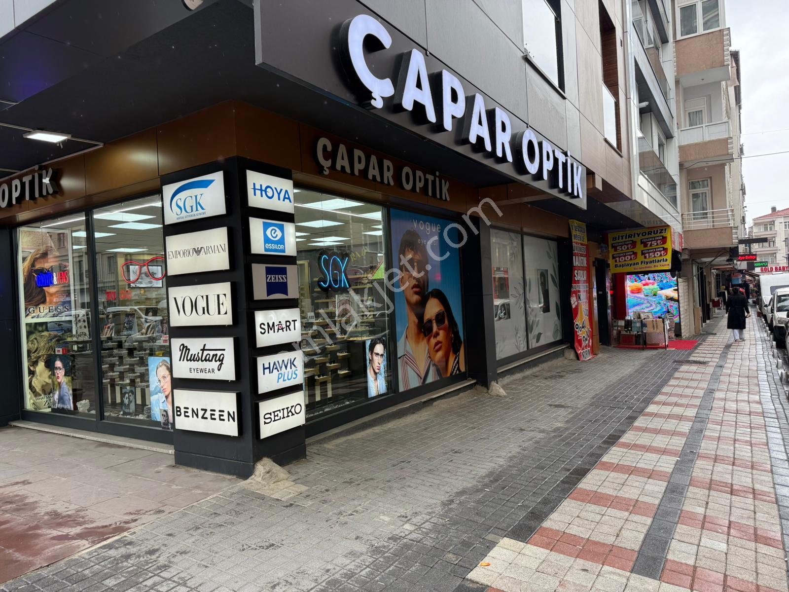 Bağcılar Merkezde Satılık Köşe Dükkan - 75m² Yatırım Fırsatı - Görsel 3