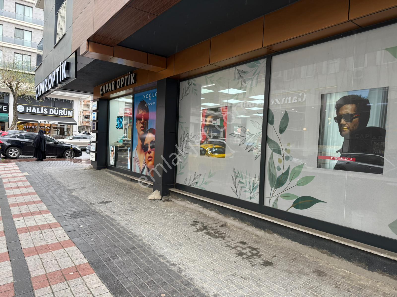 Bağcılar Merkezde Satılık Köşe Dükkan - 75m² Yatırım Fırsatı - Görsel 4