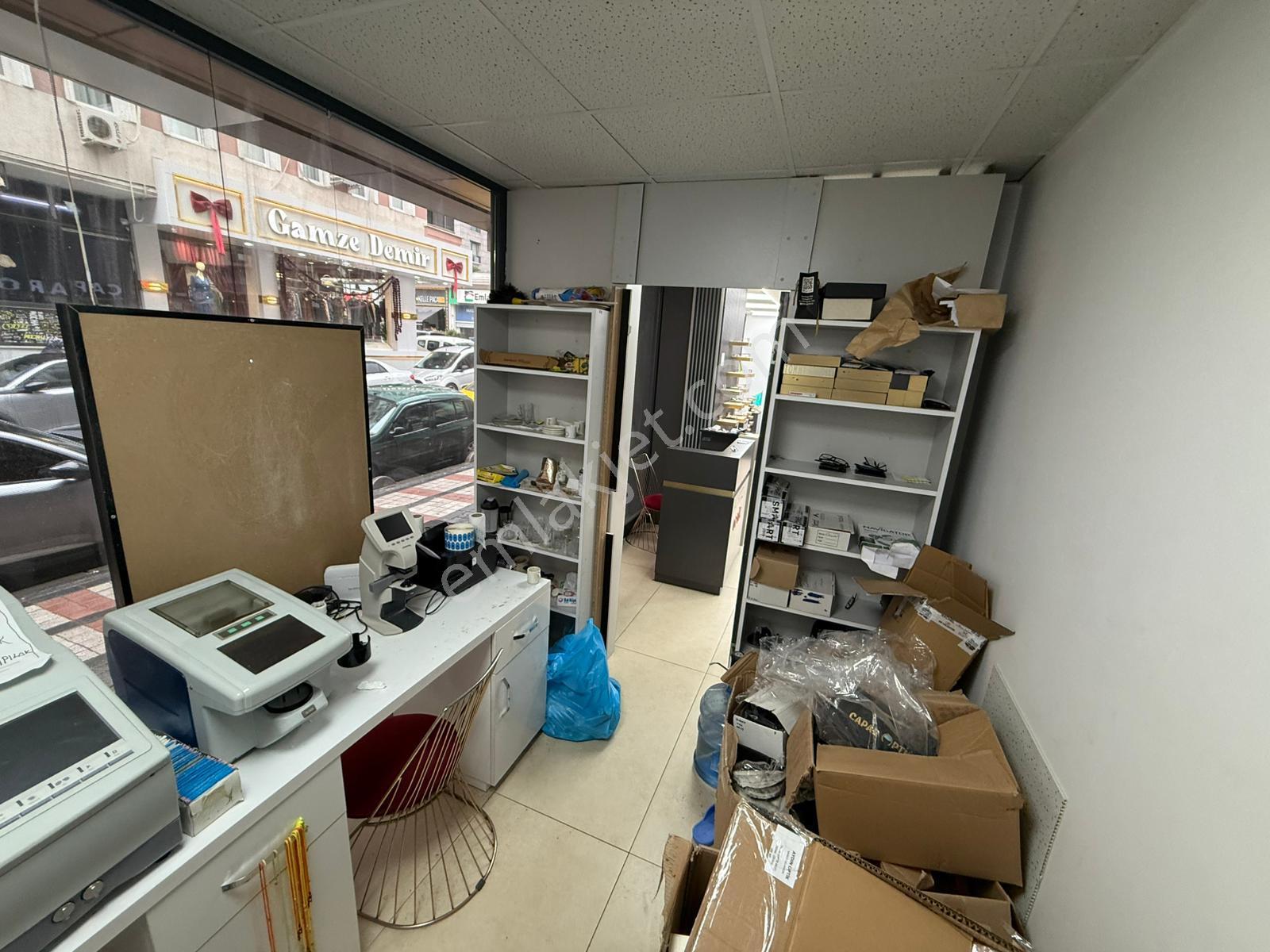 Bağcılar Merkezde Satılık Köşe Dükkan - 75m² Yatırım Fırsatı - Görsel 14