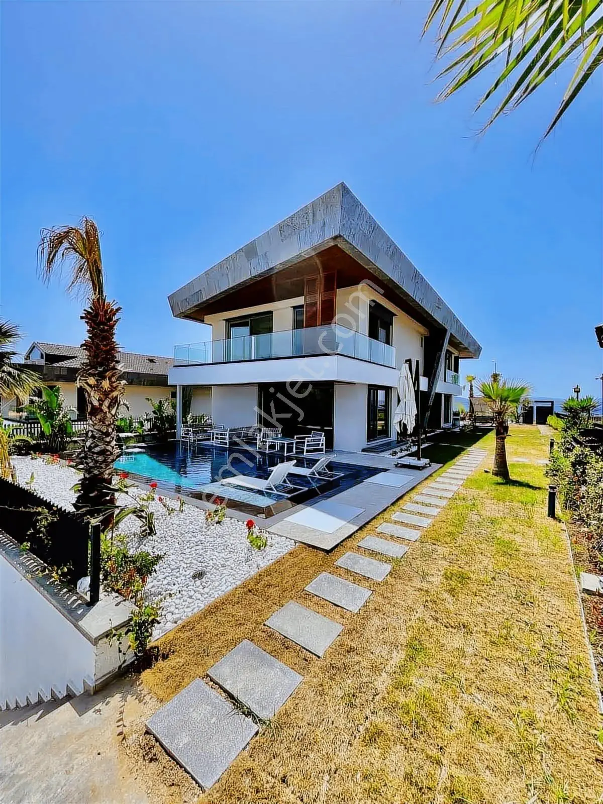 Çeşme Paşalimanında 5+1 Deniz Manzaralı, Havuzlu Satılık Villa - Görsel 5