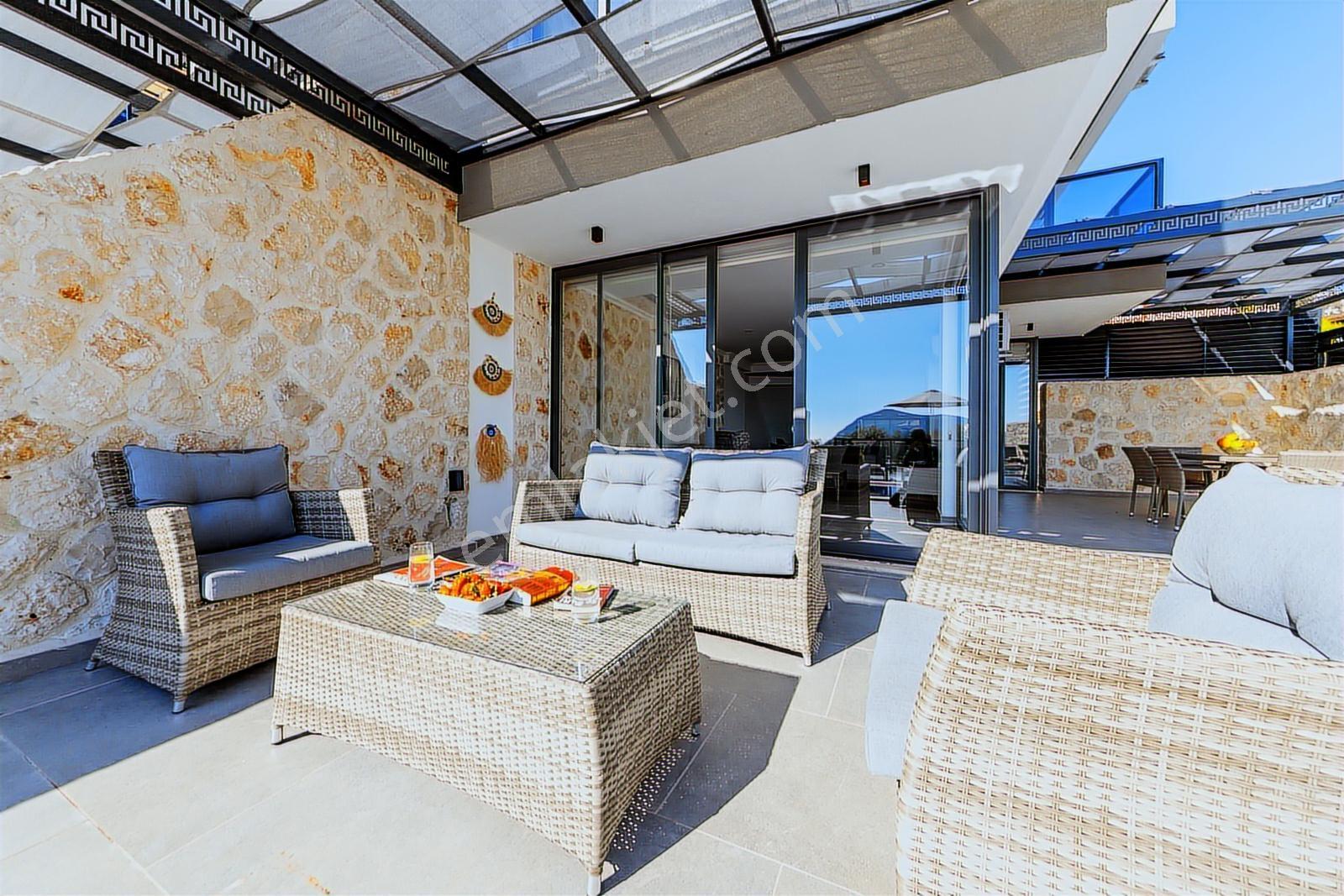 Kılıçsoy'dan Kaş Kalkan'da Havuzlu Yüksek Kira Getirili Villa - Görsel 14