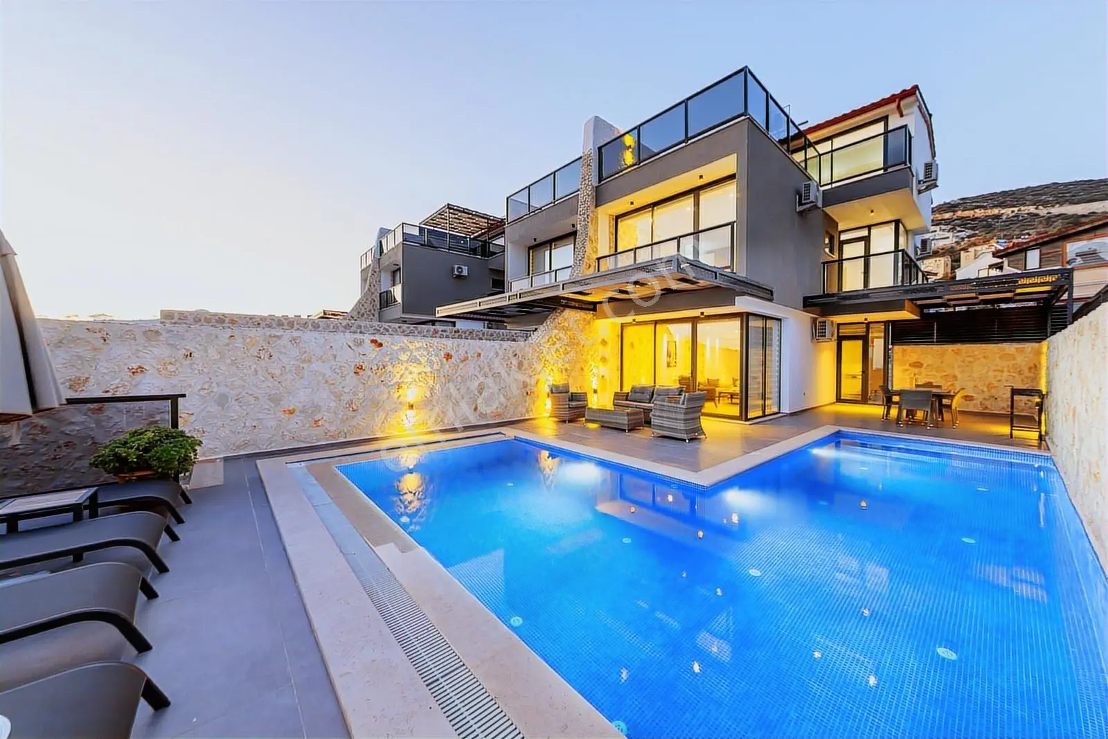 Kılıçsoy'dan Kaş Kalkan'da Havuzlu Yüksek Kira Getirili Villa - Görsel 34