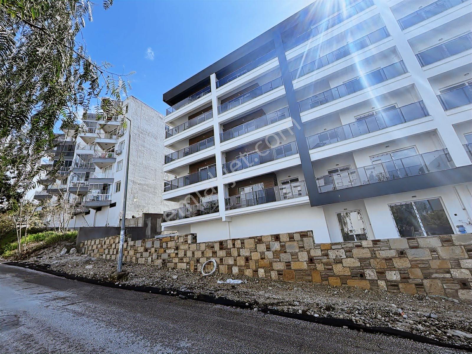 Kuşadası Kadınlar Denizinde Deniz Manzaralı 2+1 Daire - Görsel 11