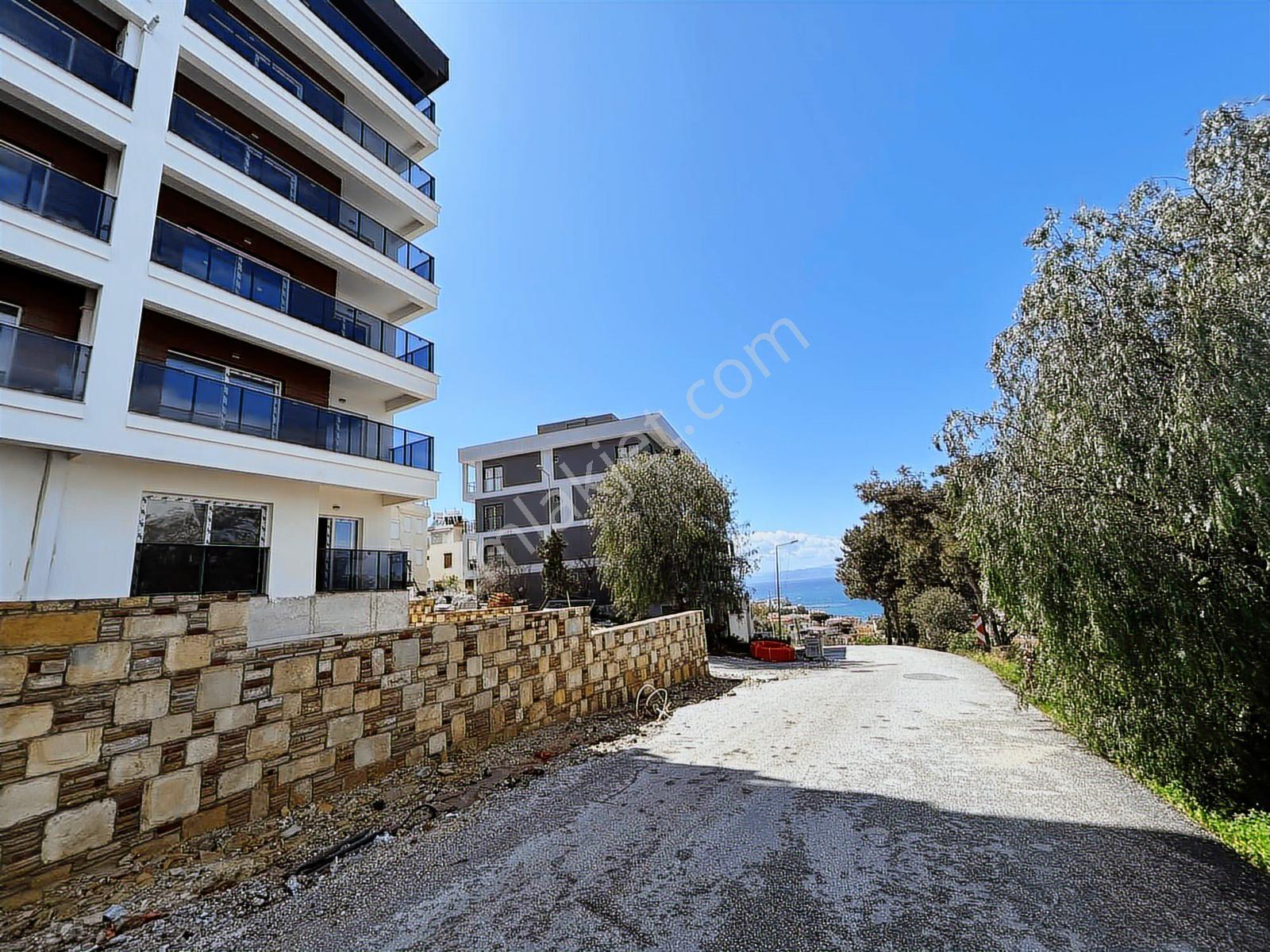 Kuşadası Kadınlar Denizinde Deniz Manzaralı 2+1 Daire - Görsel 4