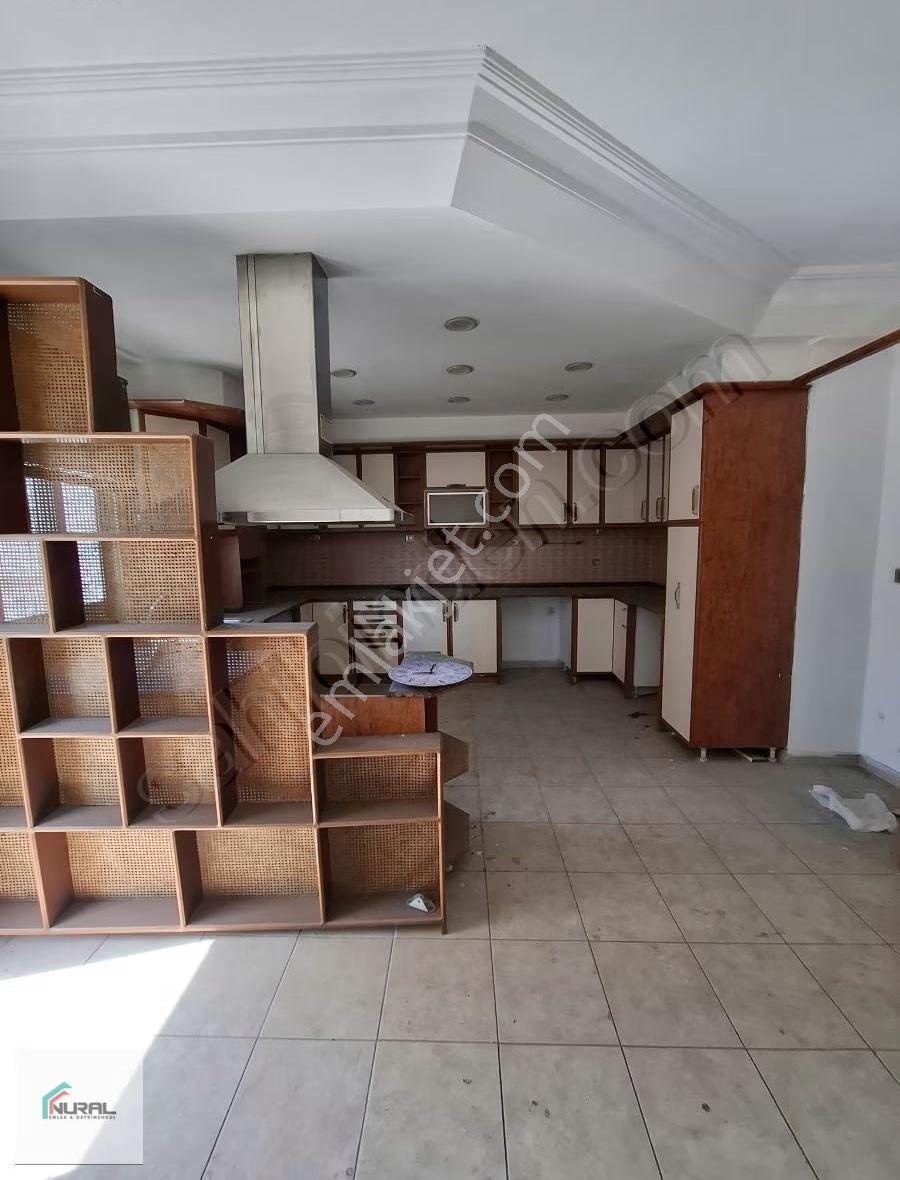 Deniz Manzaralı Sahilde Kiralık Ofis - Görsel 15